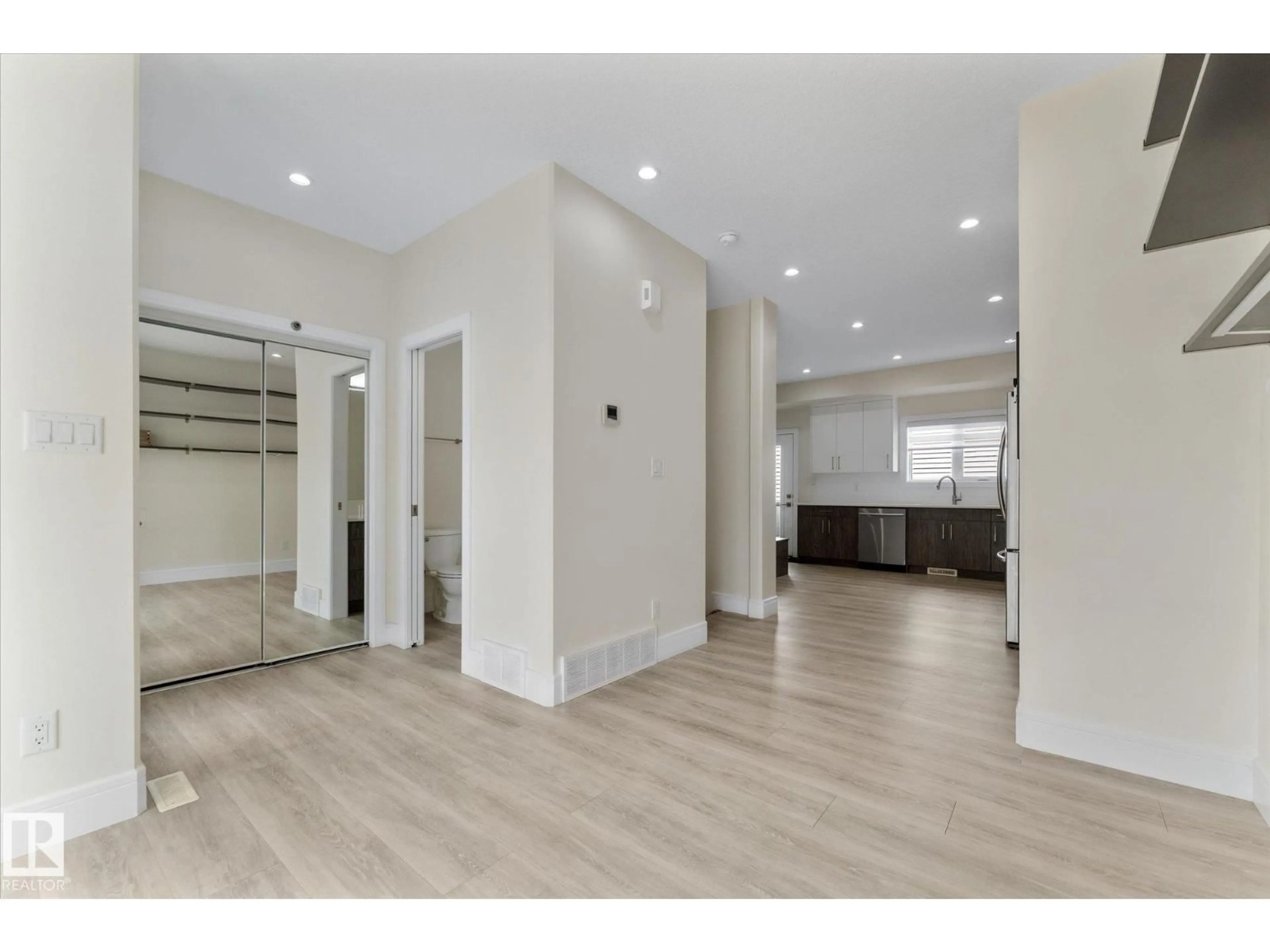 Unknown for 14914 108 AV, Edmonton Alberta T5P1L8