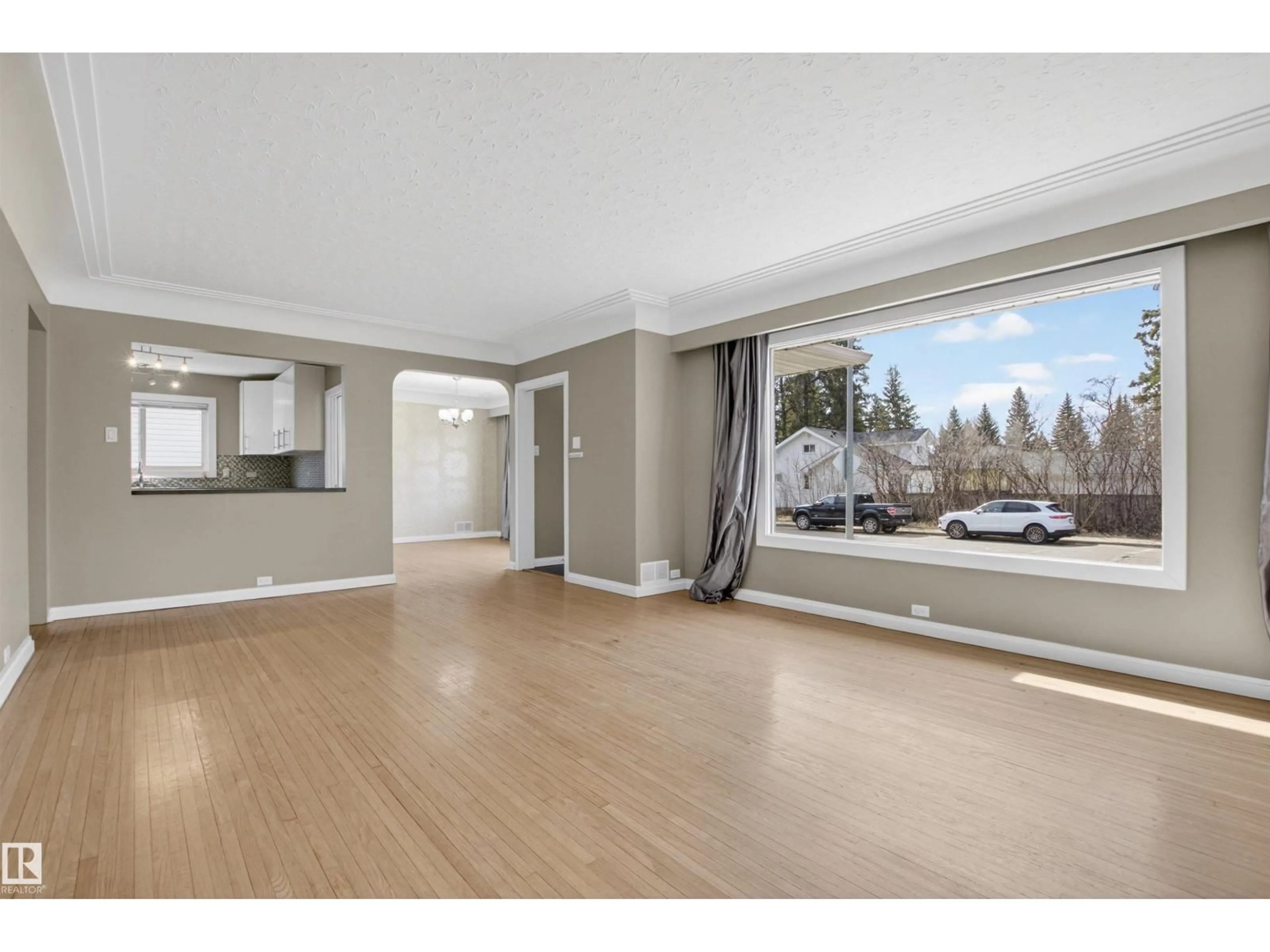 Unknown for 14232 95 AV, Edmonton Alberta T5N0A5