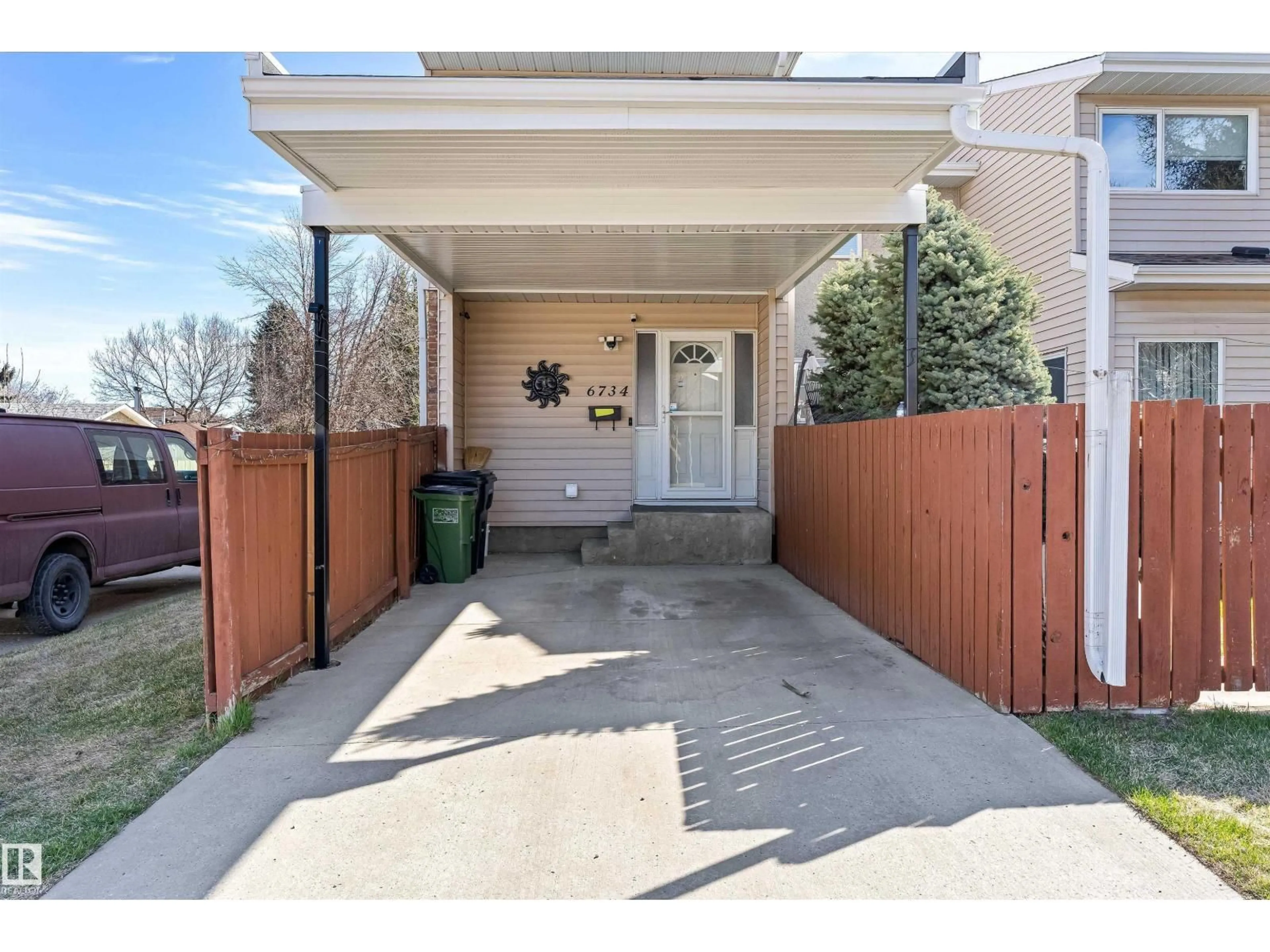 Unknown for 6734 36A AV, Edmonton Alberta T6K1S3