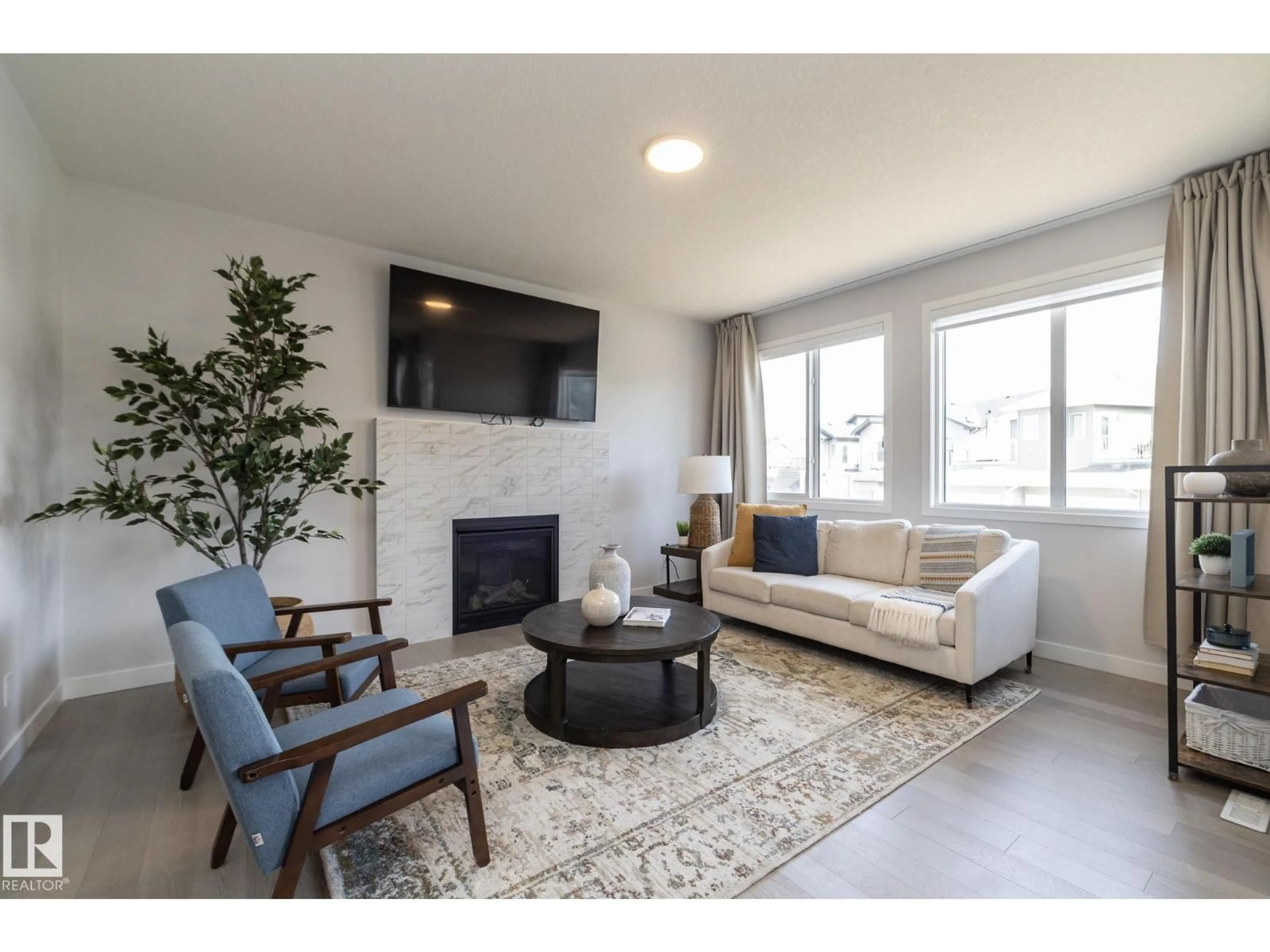 Living room with furniture, unknown for 1448 DARBY GREEN GR, Edmonton Alberta T6W4N5