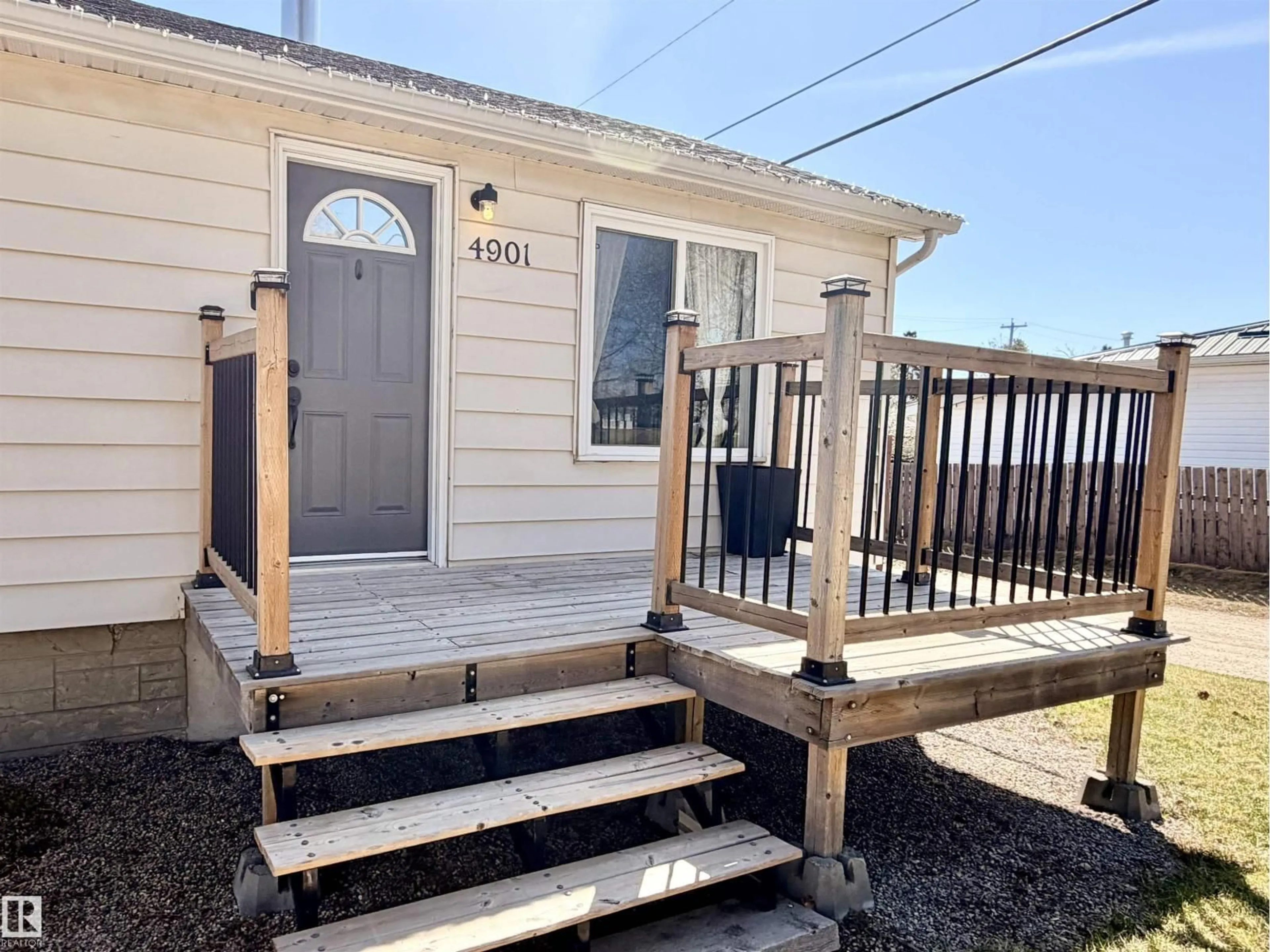 Patio, street for 4901 44 ST, Drayton Valley Alberta T7A1H3