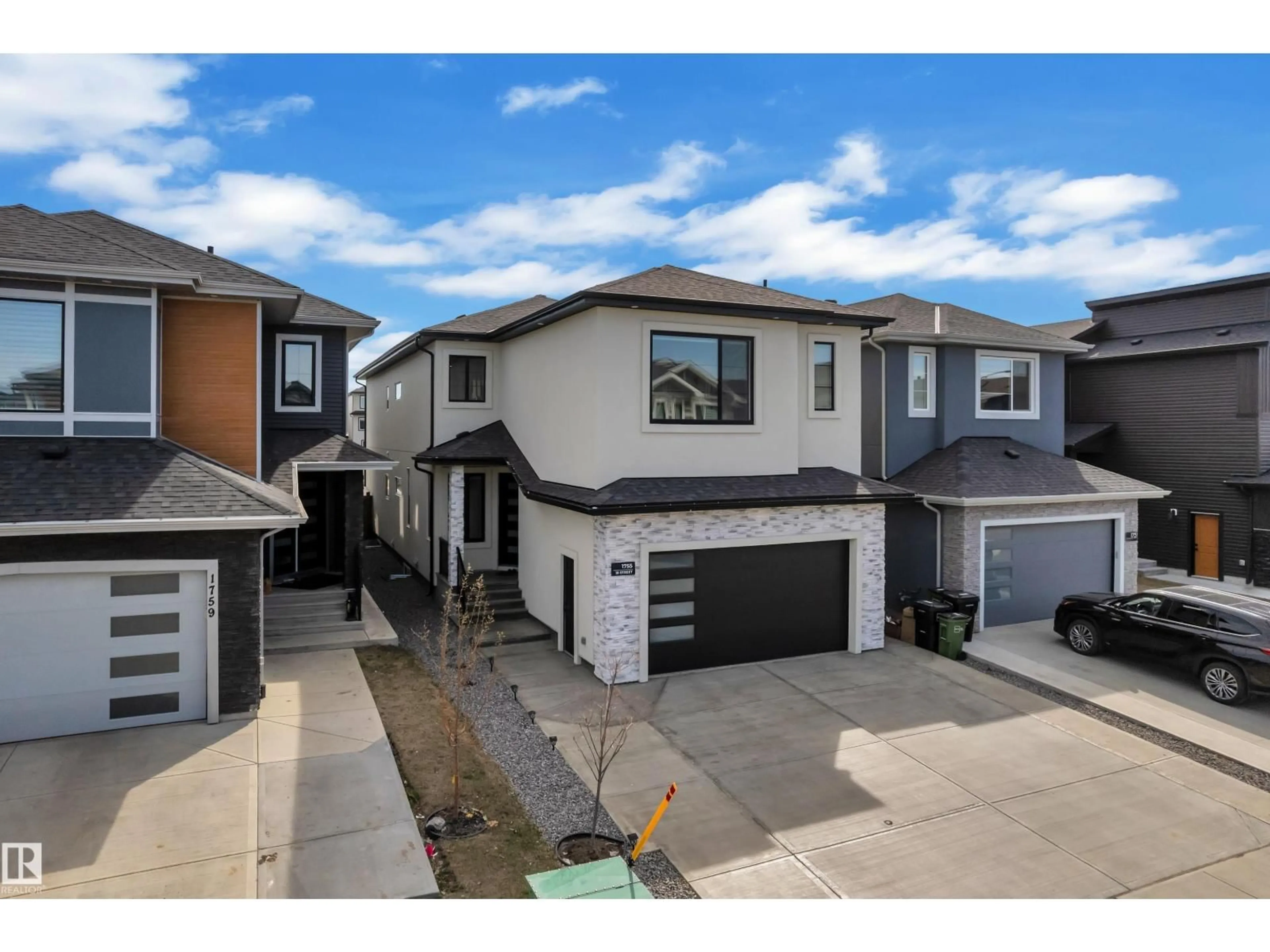 A pic from outside/outdoor area/front of a property/back of a property/a pic from drone, street for 1755 18 ST, Edmonton Alberta T6T2N2