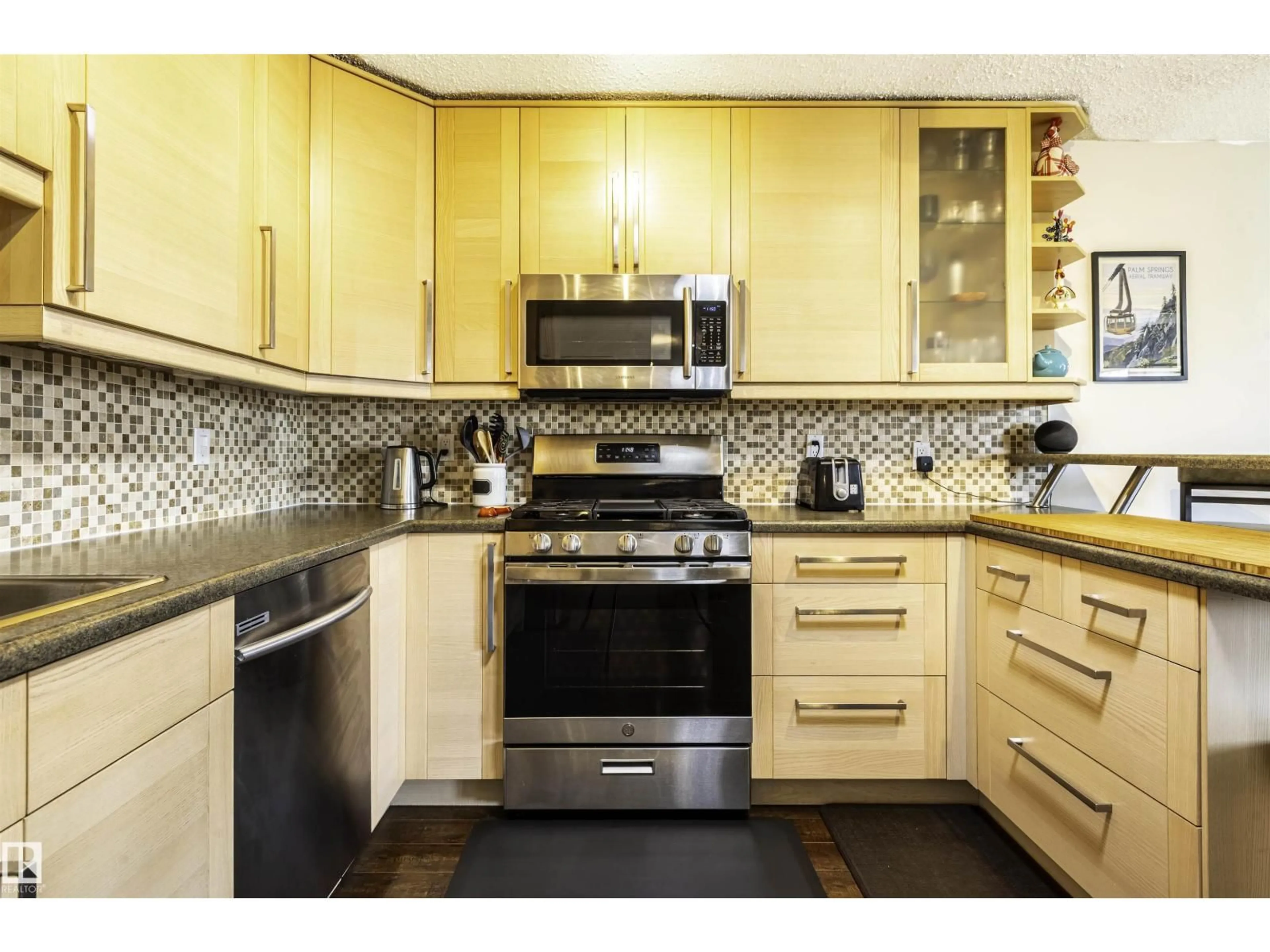 Contemporary kitchen, unknown for NW - 14238 22A ST, Edmonton Alberta T5Y1E1