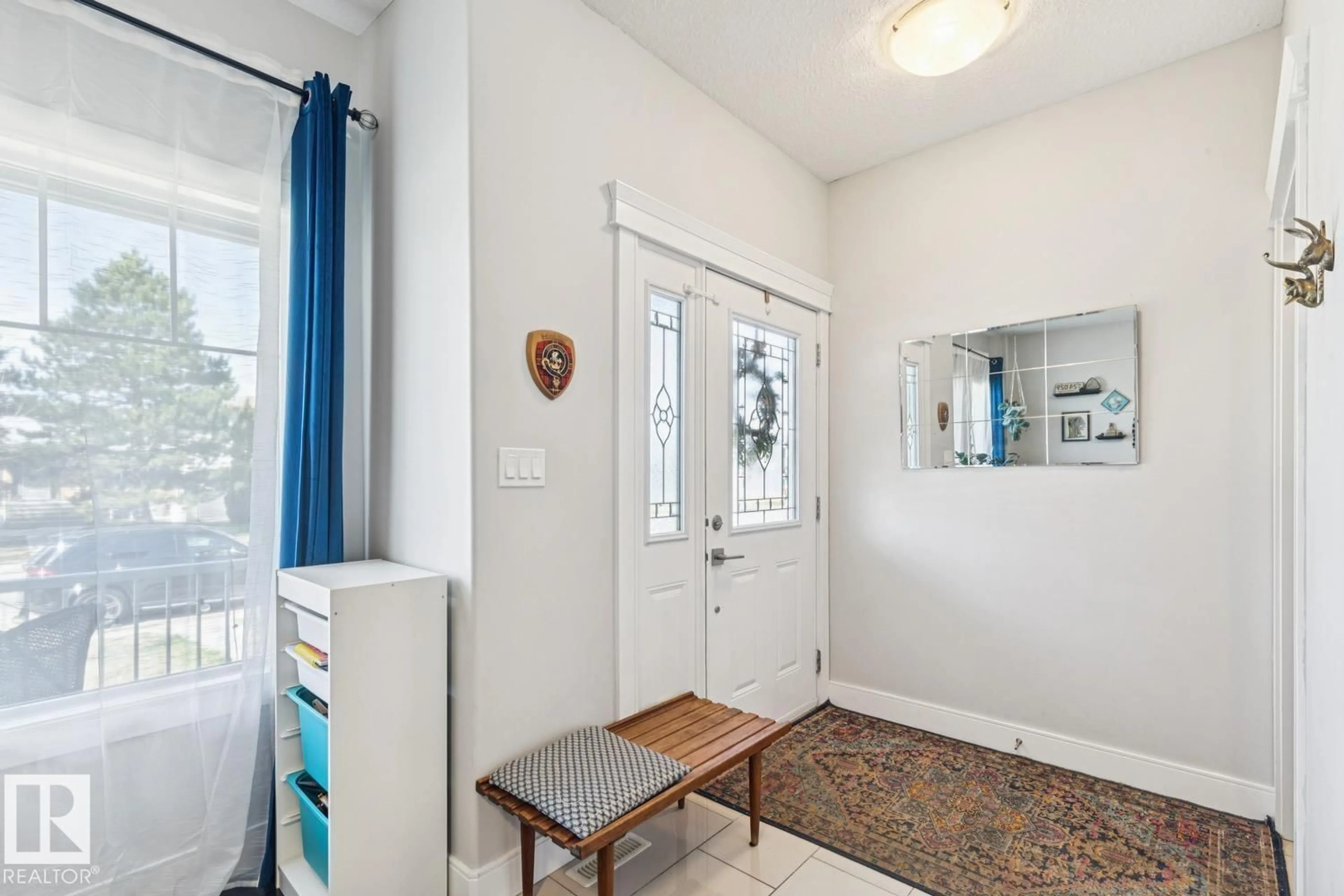 Indoor entryway for NW - 9919 79 ST, Edmonton Alberta T6A3G2