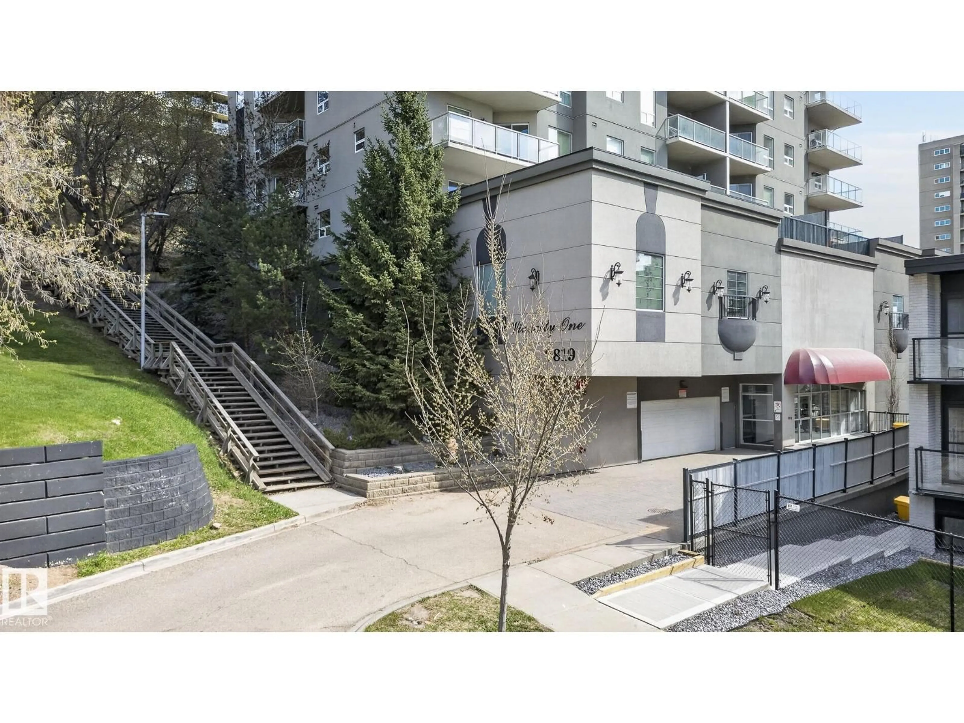Unknown for 301 - 9819 104 ST, Edmonton Alberta T5K0Y8
