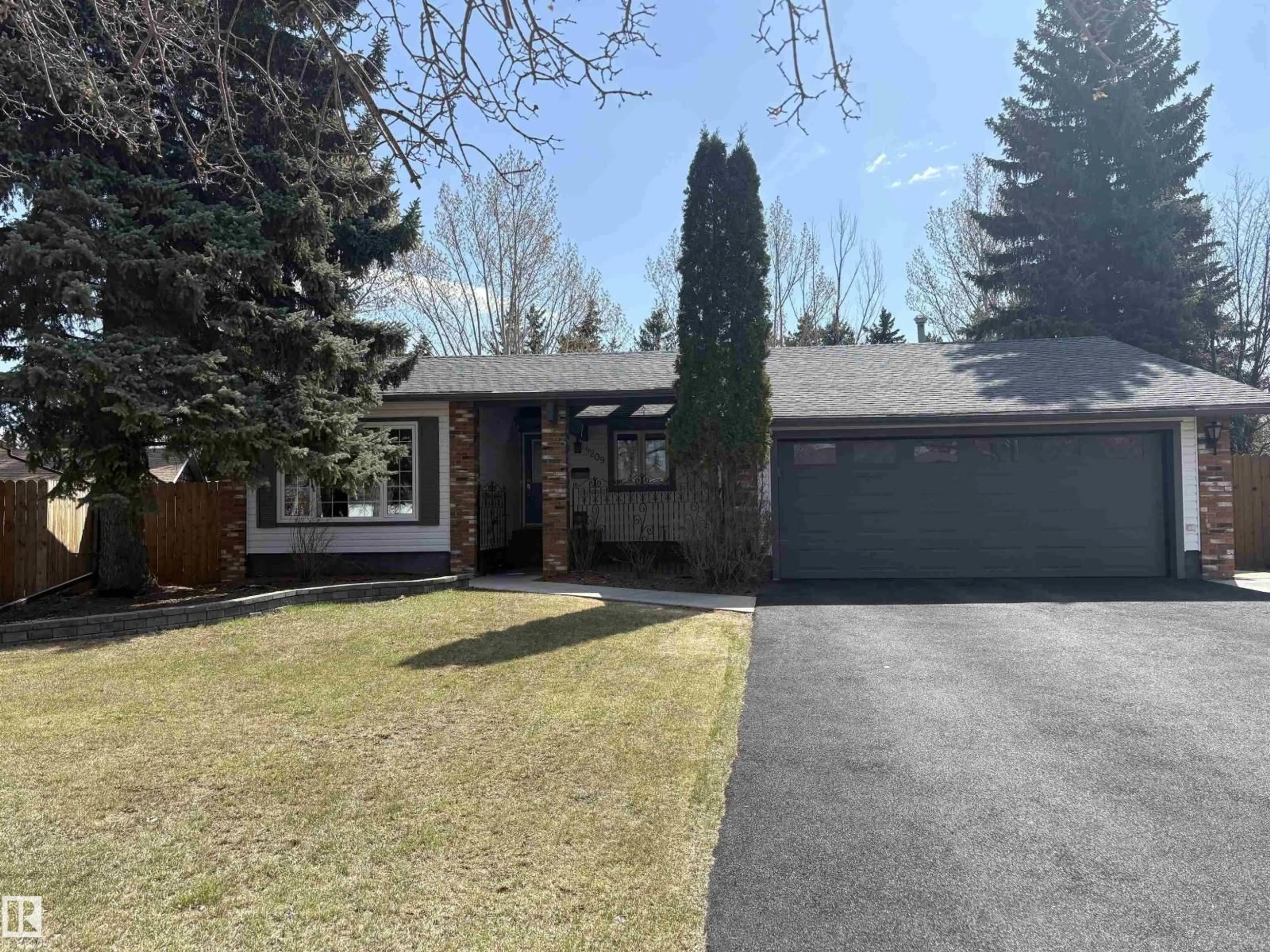 A pic from outside/outdoor area/front of a property/back of a property/a pic from drone, street for 4209 63 ST, Camrose Alberta T4V2W3