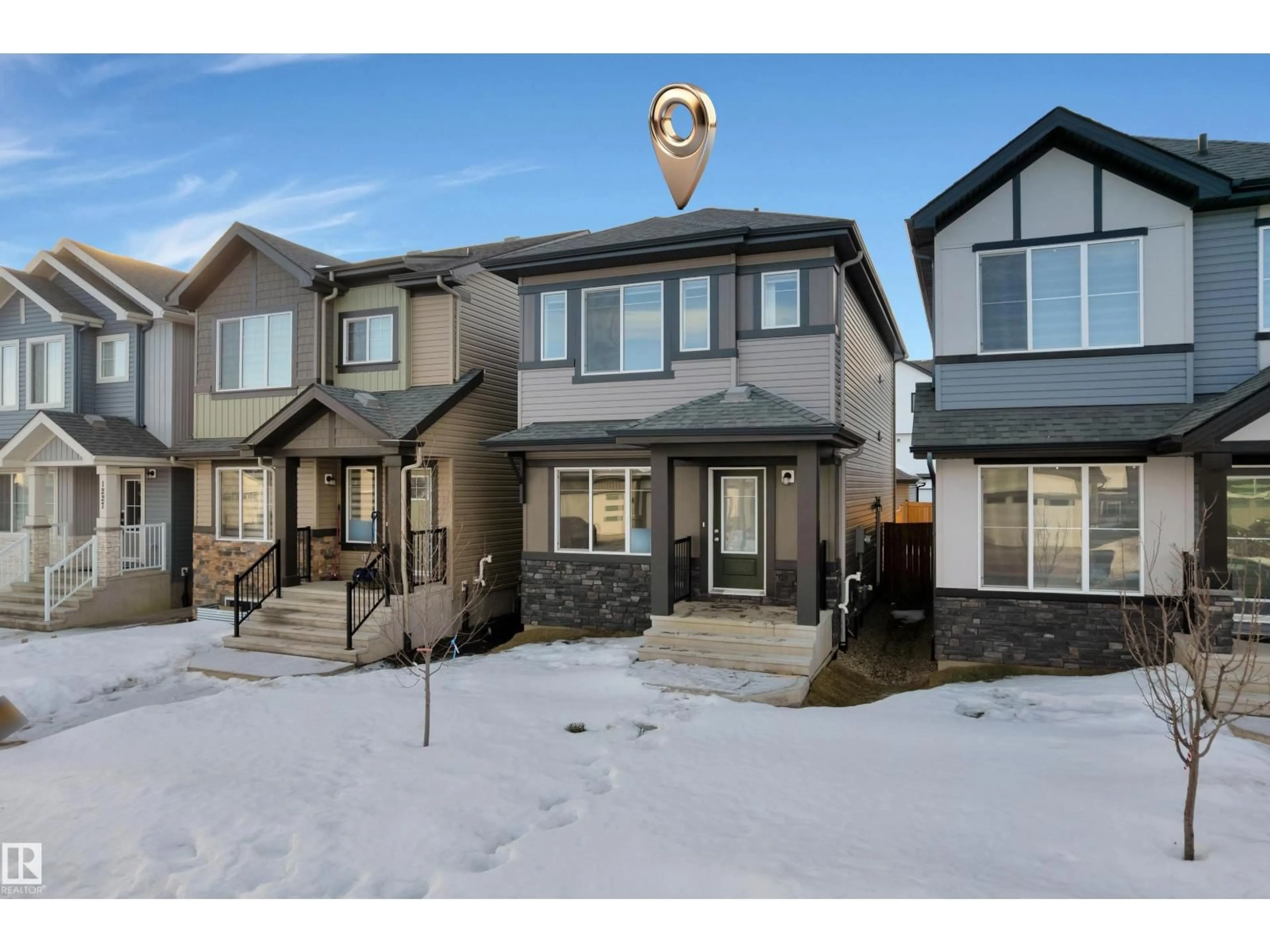 A pic from outside/outdoor area/front of a property/back of a property/a pic from drone, street for 1235 16 AV, Edmonton Alberta T6T0S9