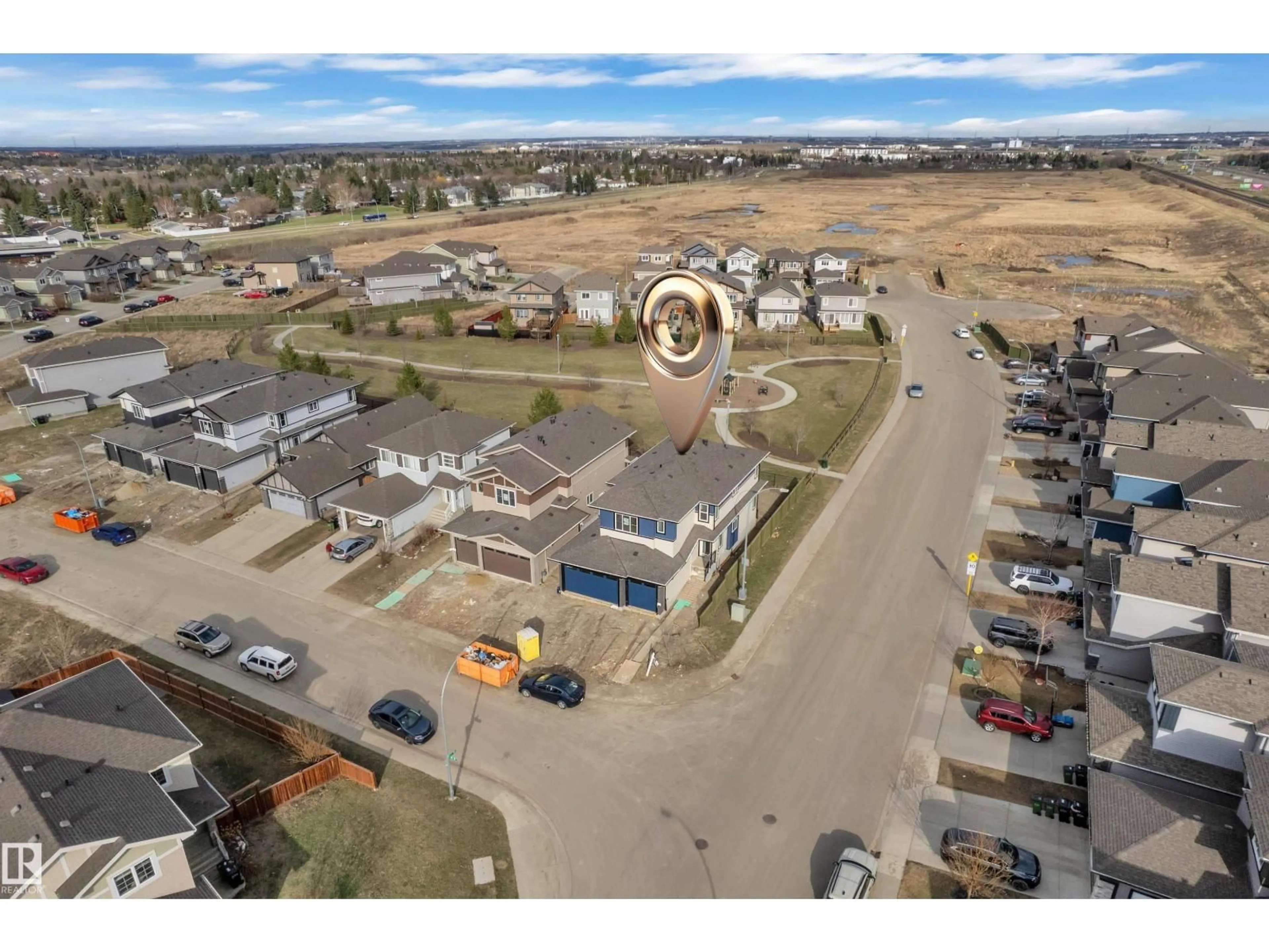 A pic from outside/outdoor area/front of a property/back of a property/a pic from drone, street for NW - 12603 44 ST, Edmonton Alberta T5A1V4