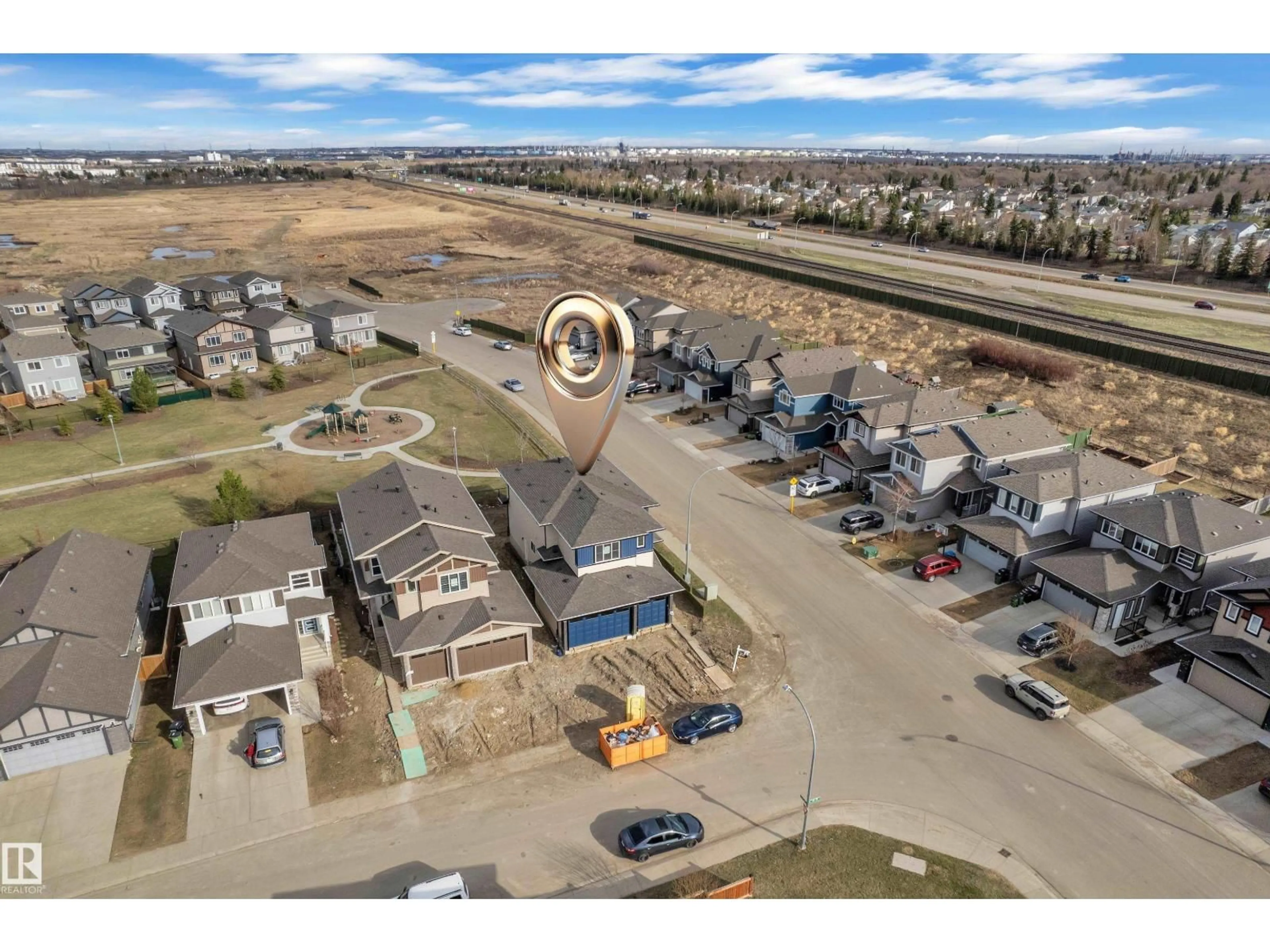 A pic from outside/outdoor area/front of a property/back of a property/a pic from drone, street for NW - 12603 44 ST, Edmonton Alberta T5A1V4