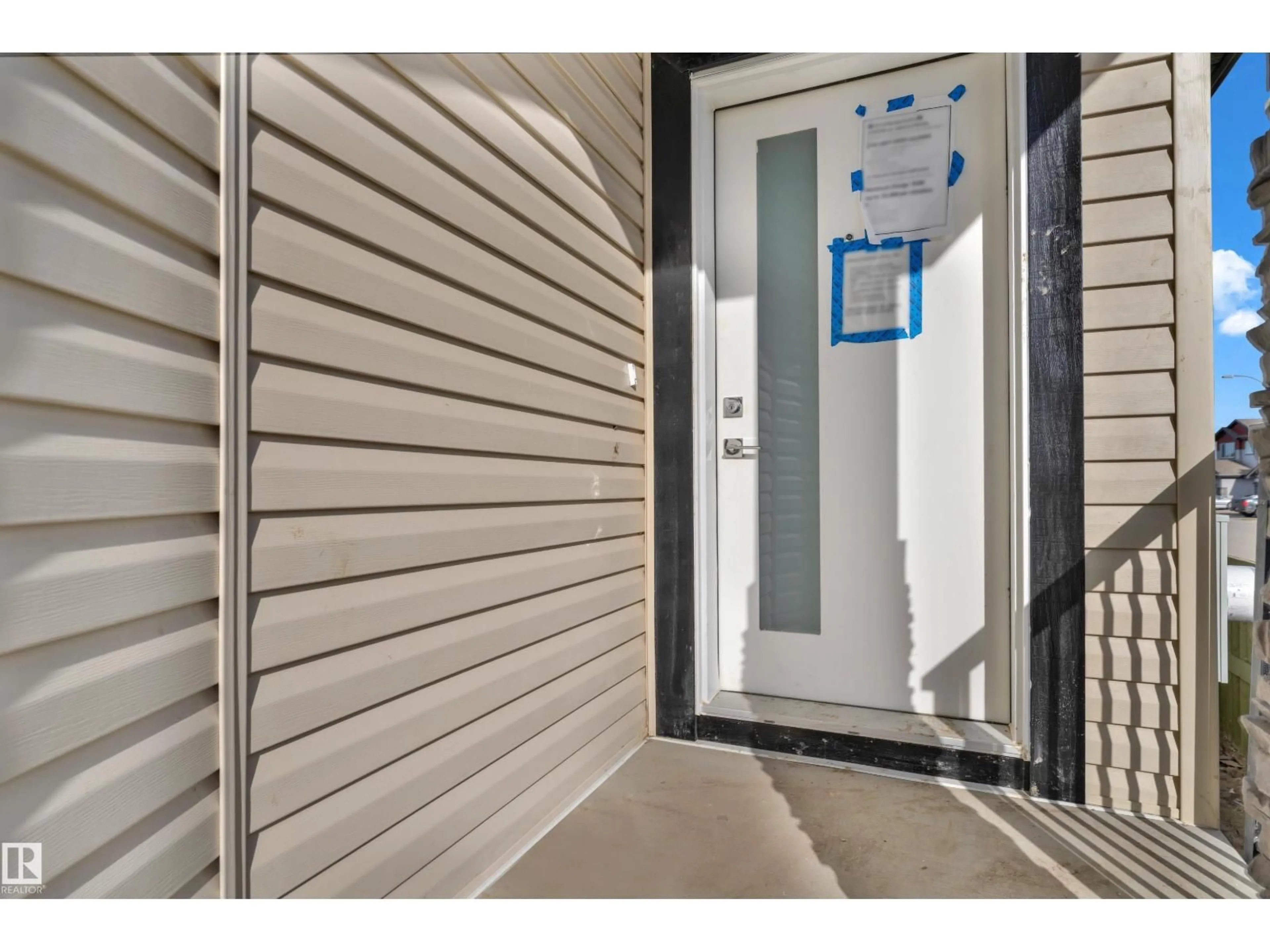 Indoor entryway for NW - 12603 44 ST, Edmonton Alberta T5A1V4