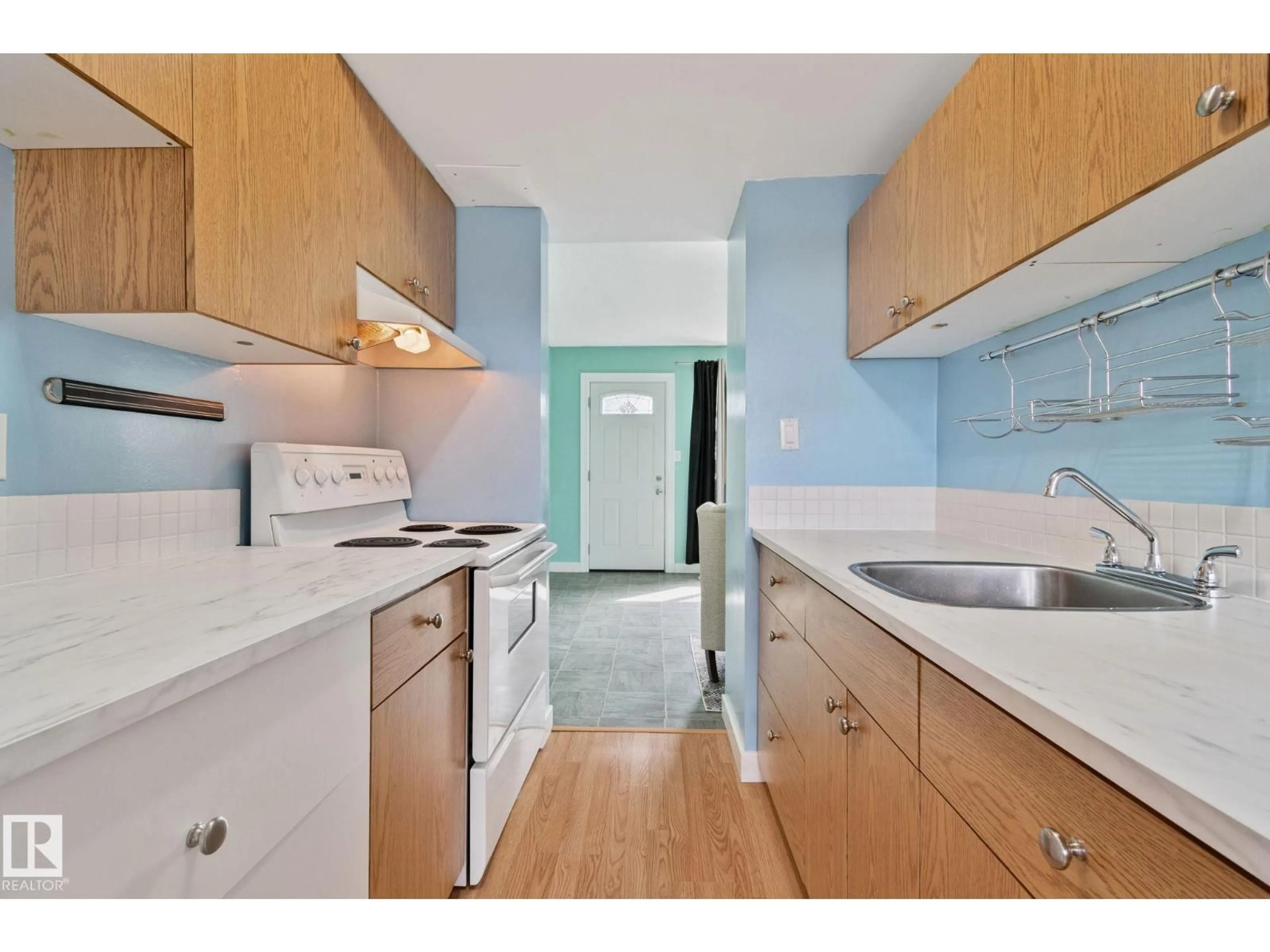 Standard kitchen, unknown for 857 ABBOTTSFIELD RD, Edmonton Alberta T5W4R4