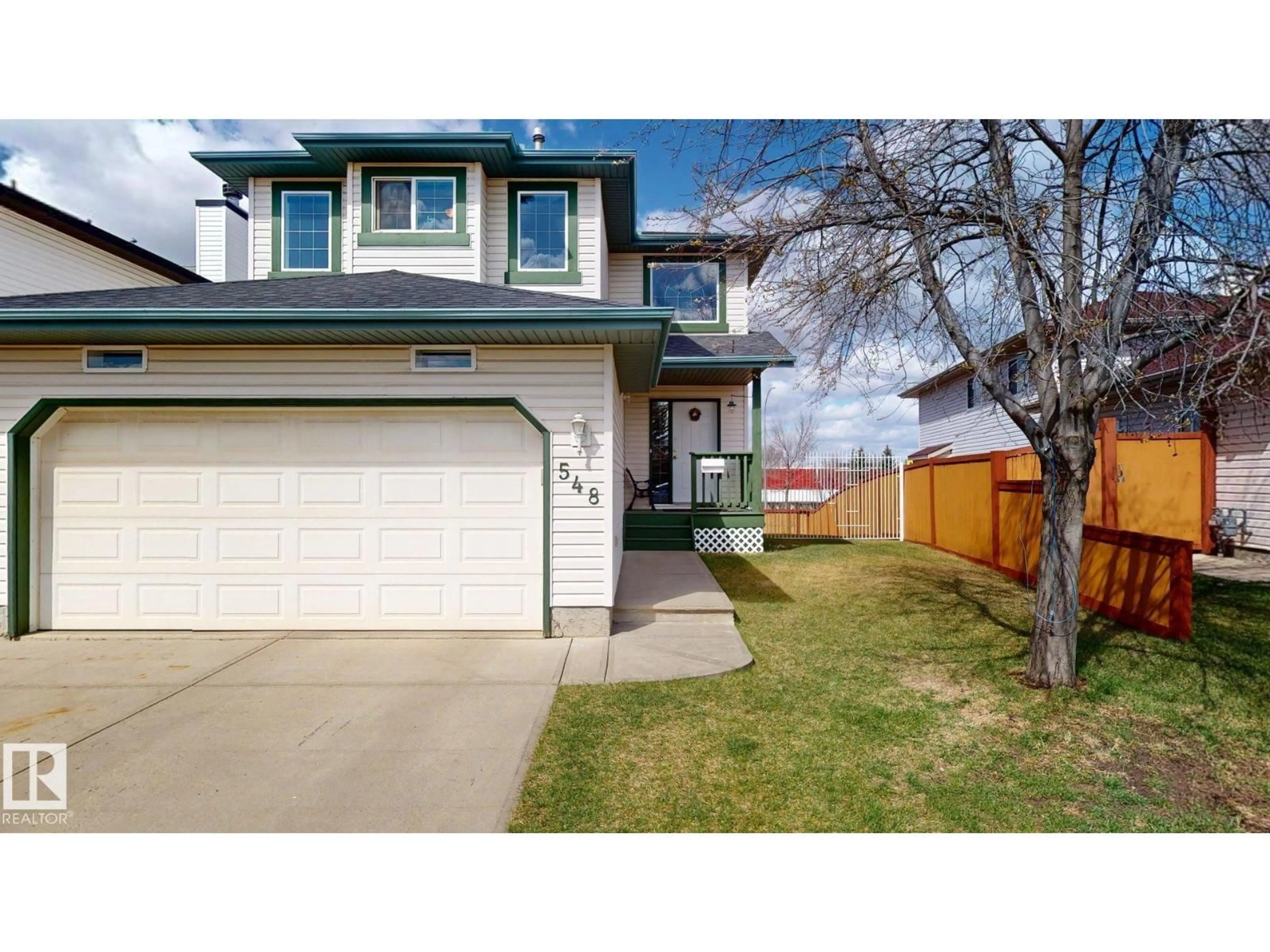 Home with vinyl exterior material, street for 548 WISEMAN LN, Edmonton Alberta T6T1N7