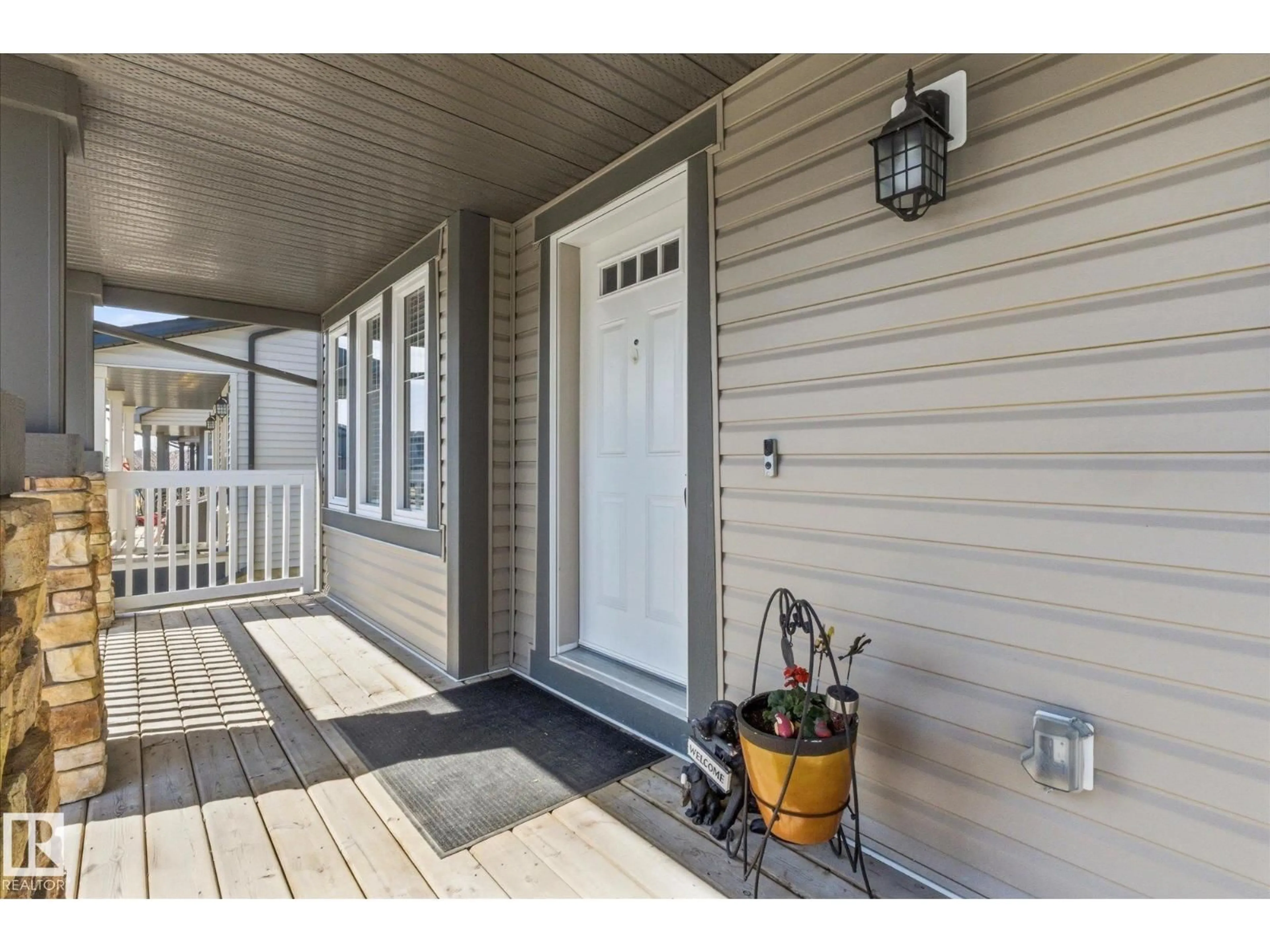 Indoor entryway for 552 178A ST, Edmonton Alberta T6W2L4