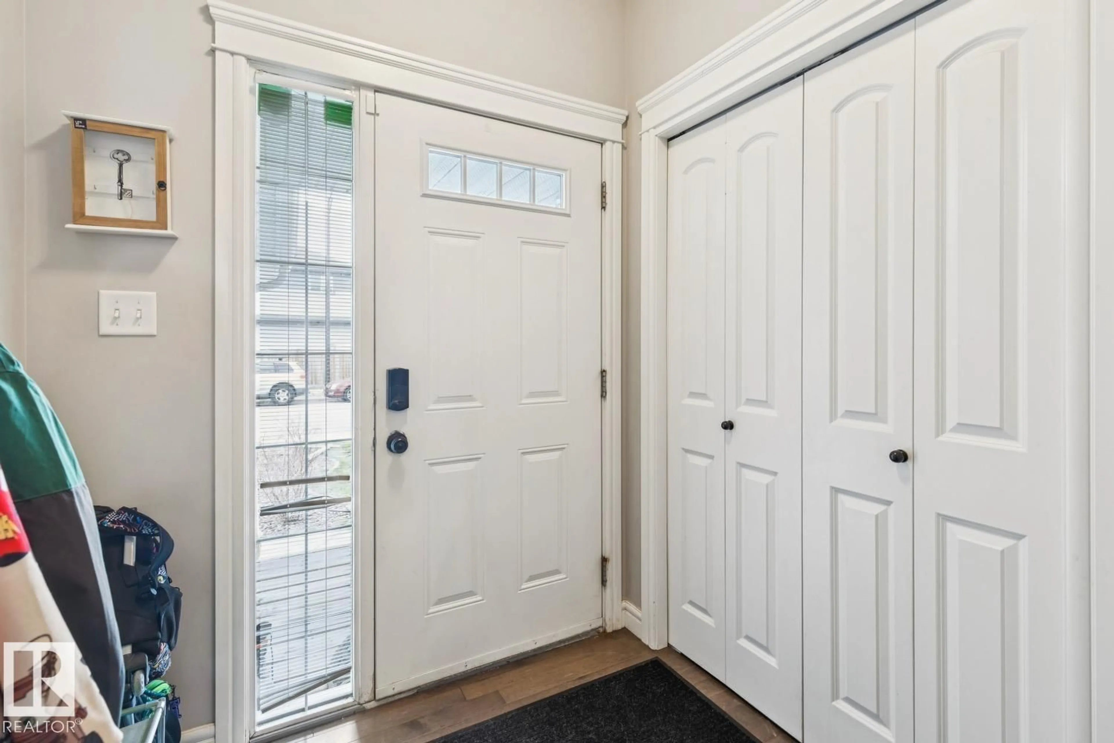 Indoor entryway for 17011 38 ST, Edmonton Alberta T5Y3S2