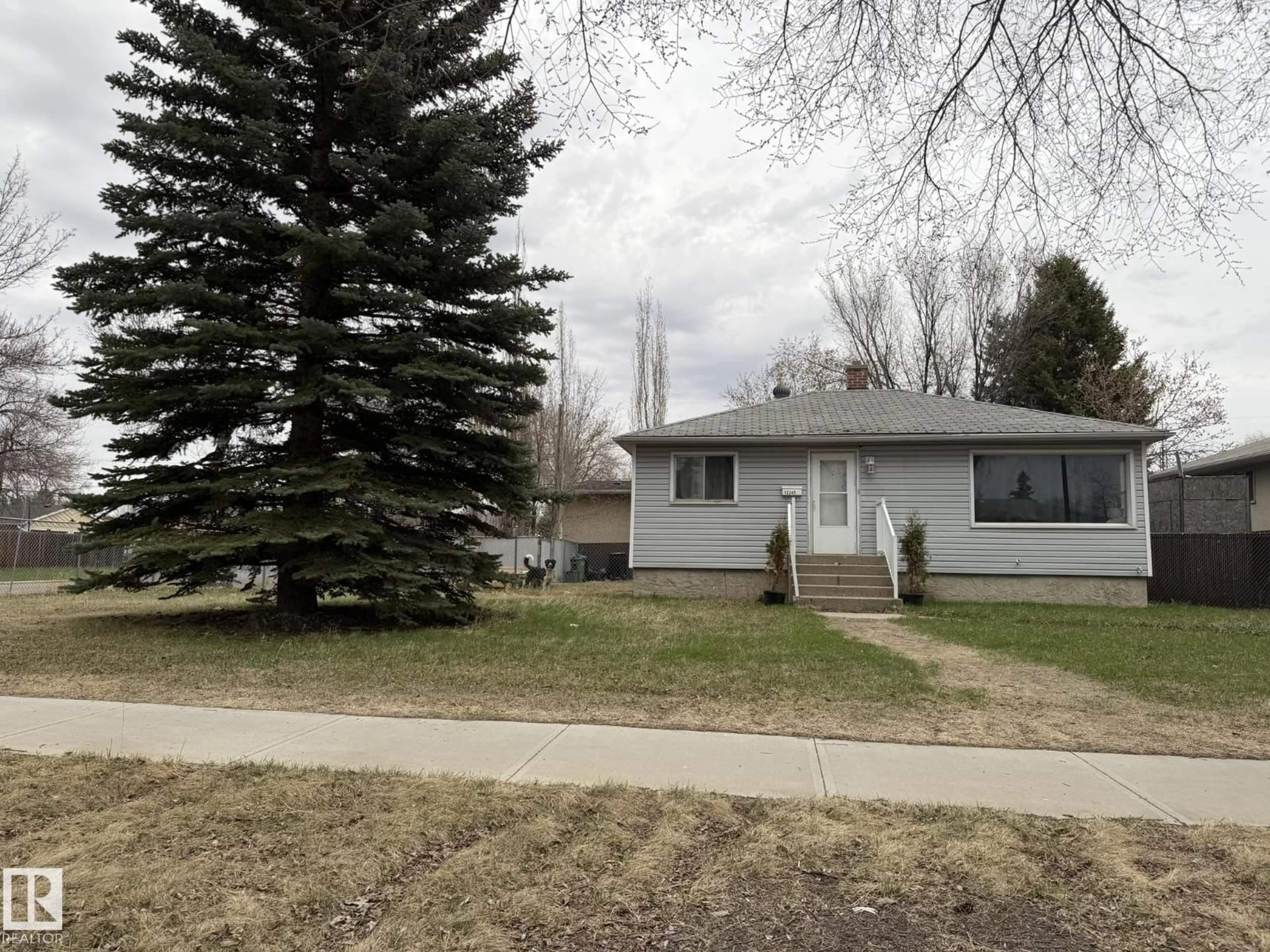 Unknown for 12245 81 ST, Edmonton Alberta T5B2T2