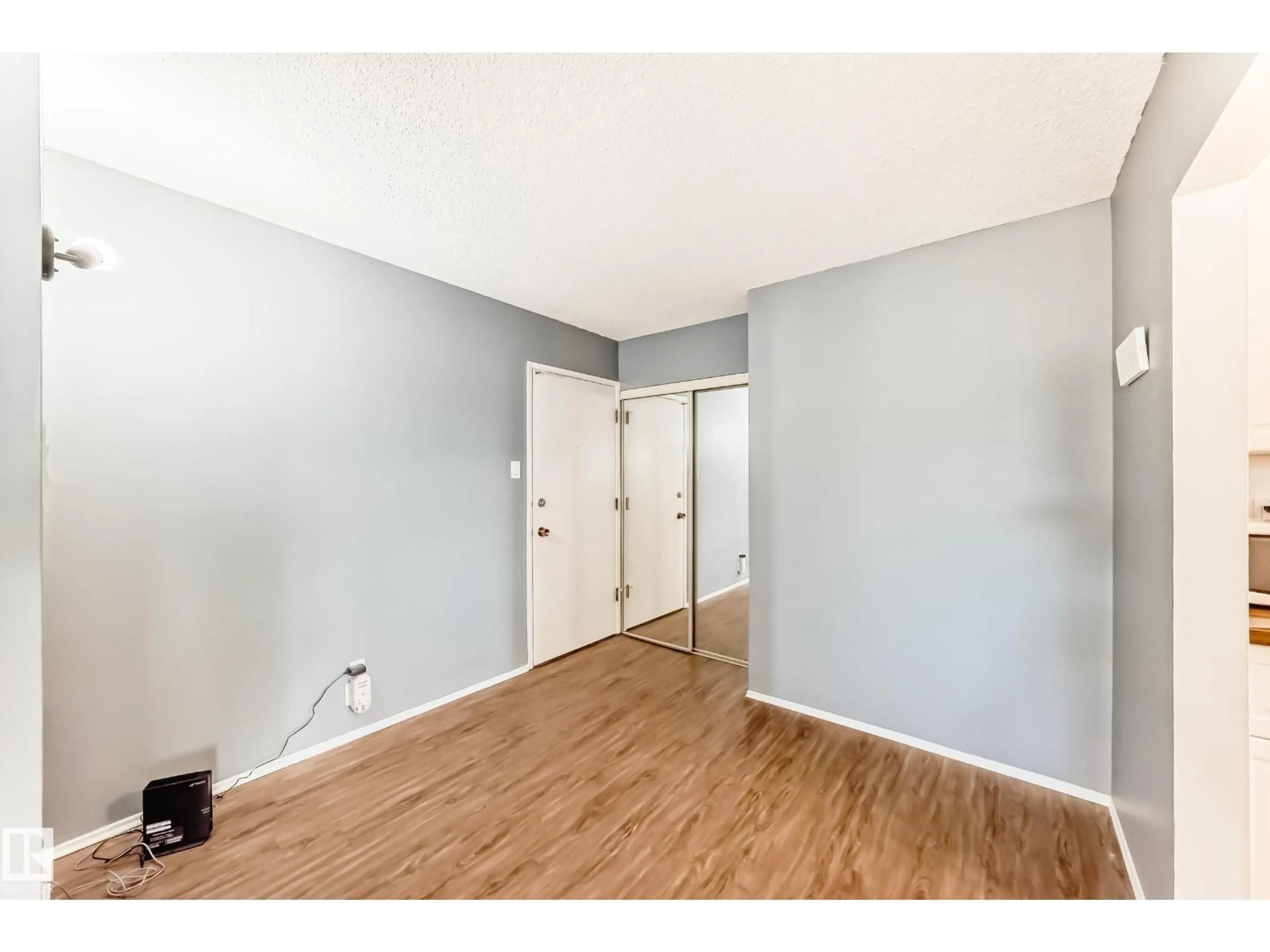 Unknown for #423 - 5125 RIVERBEND RD, Edmonton Alberta T6H5K5