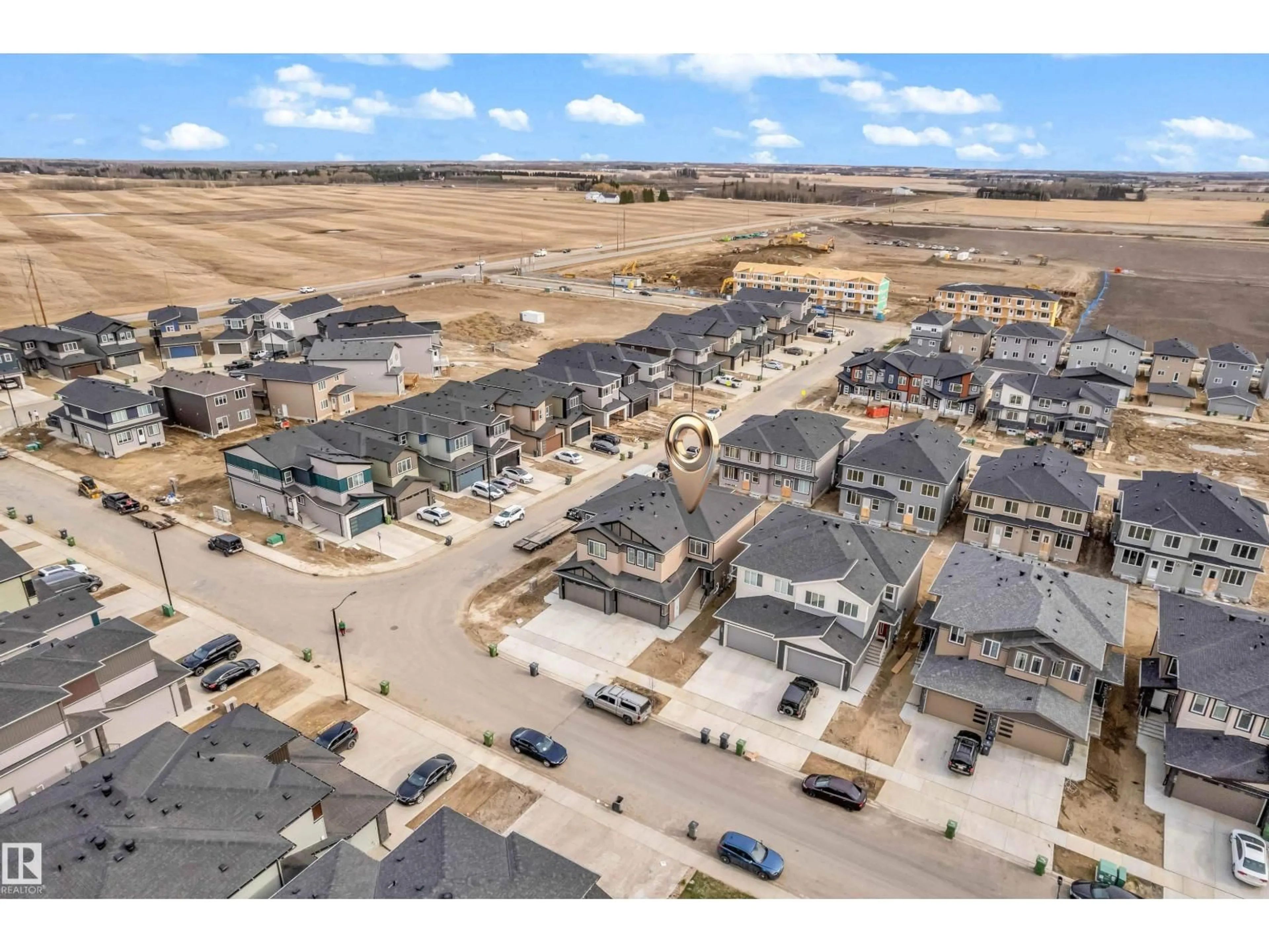 A pic from outside/outdoor area/front of a property/back of a property/a pic from drone, street for 3607 41 AVE, Beaumont Alberta T4X3H3