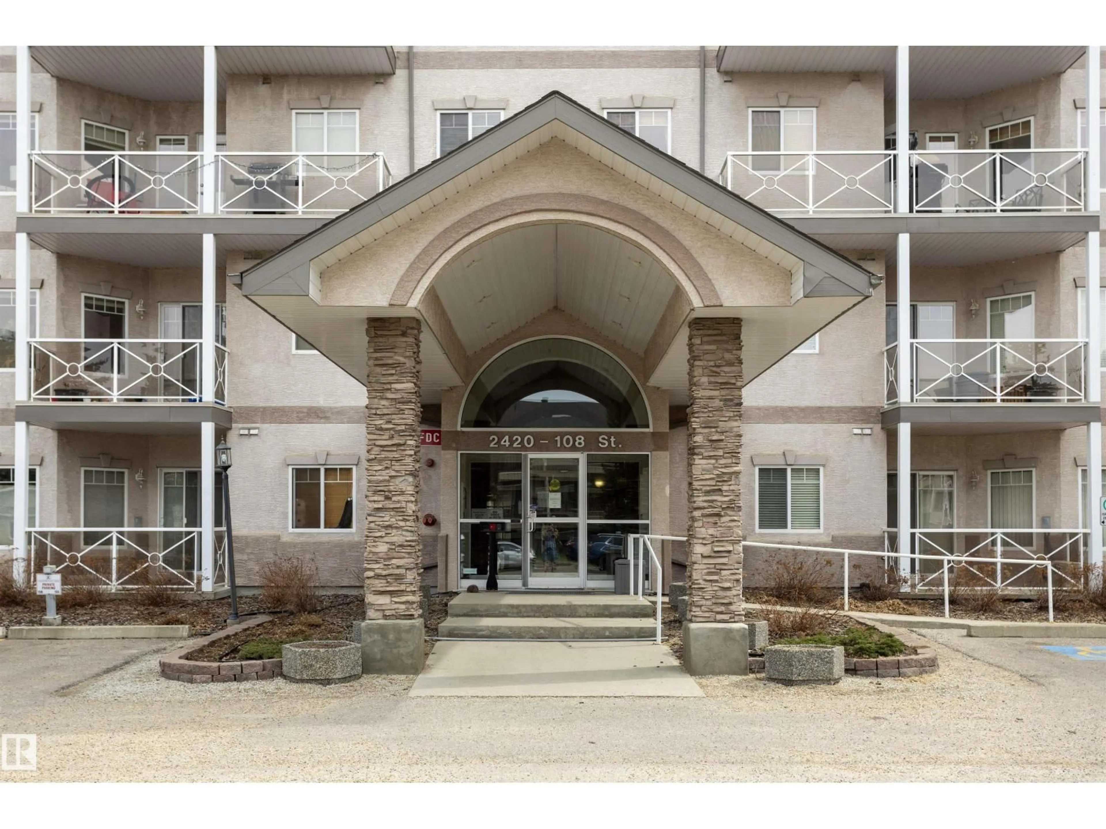 Indoor foyer for #101 - 2420 108 ST, Edmonton Alberta T6J7J3