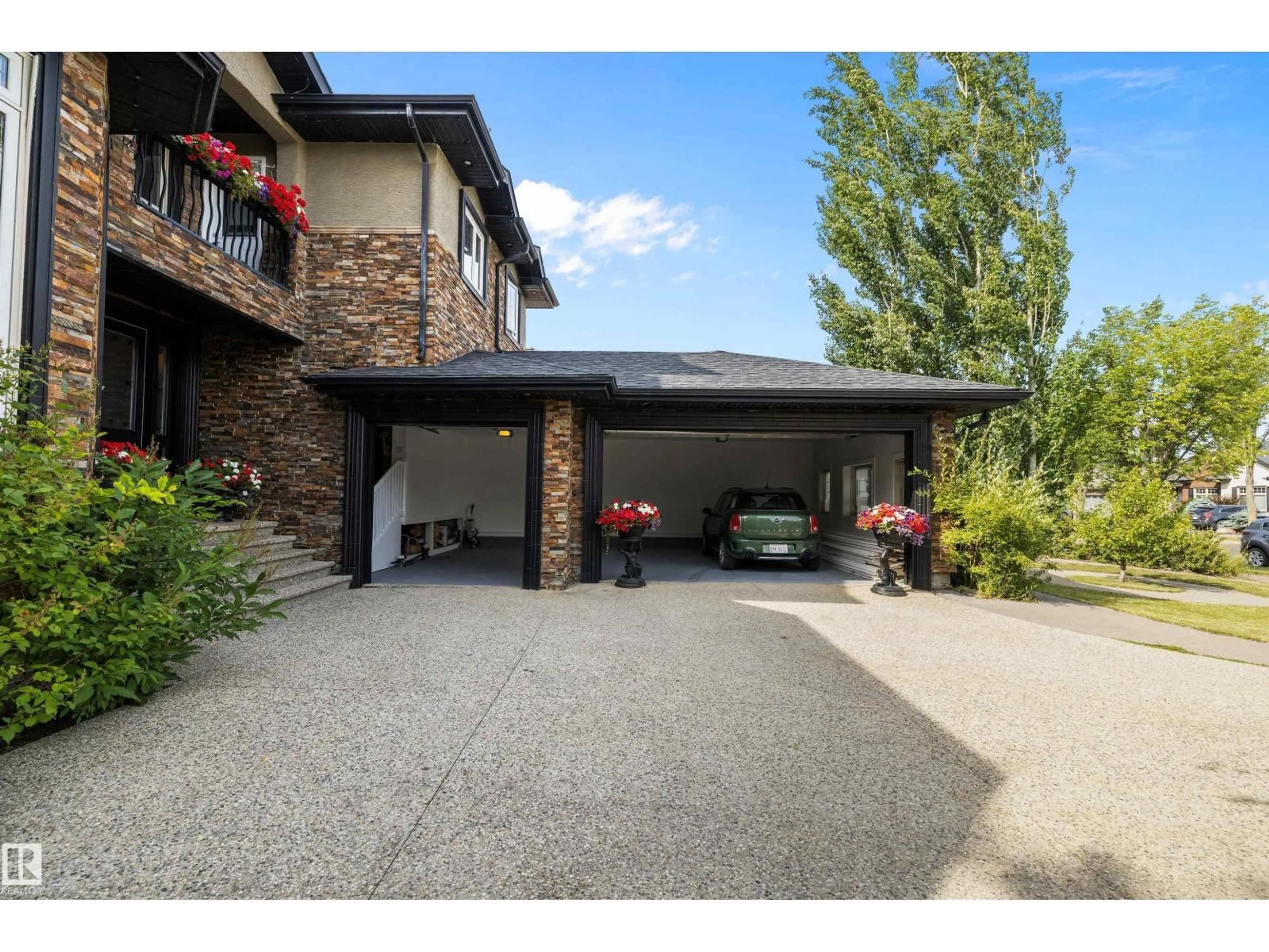 Unknown for 19 OAK POINT, St. Albert Alberta T8N7H2