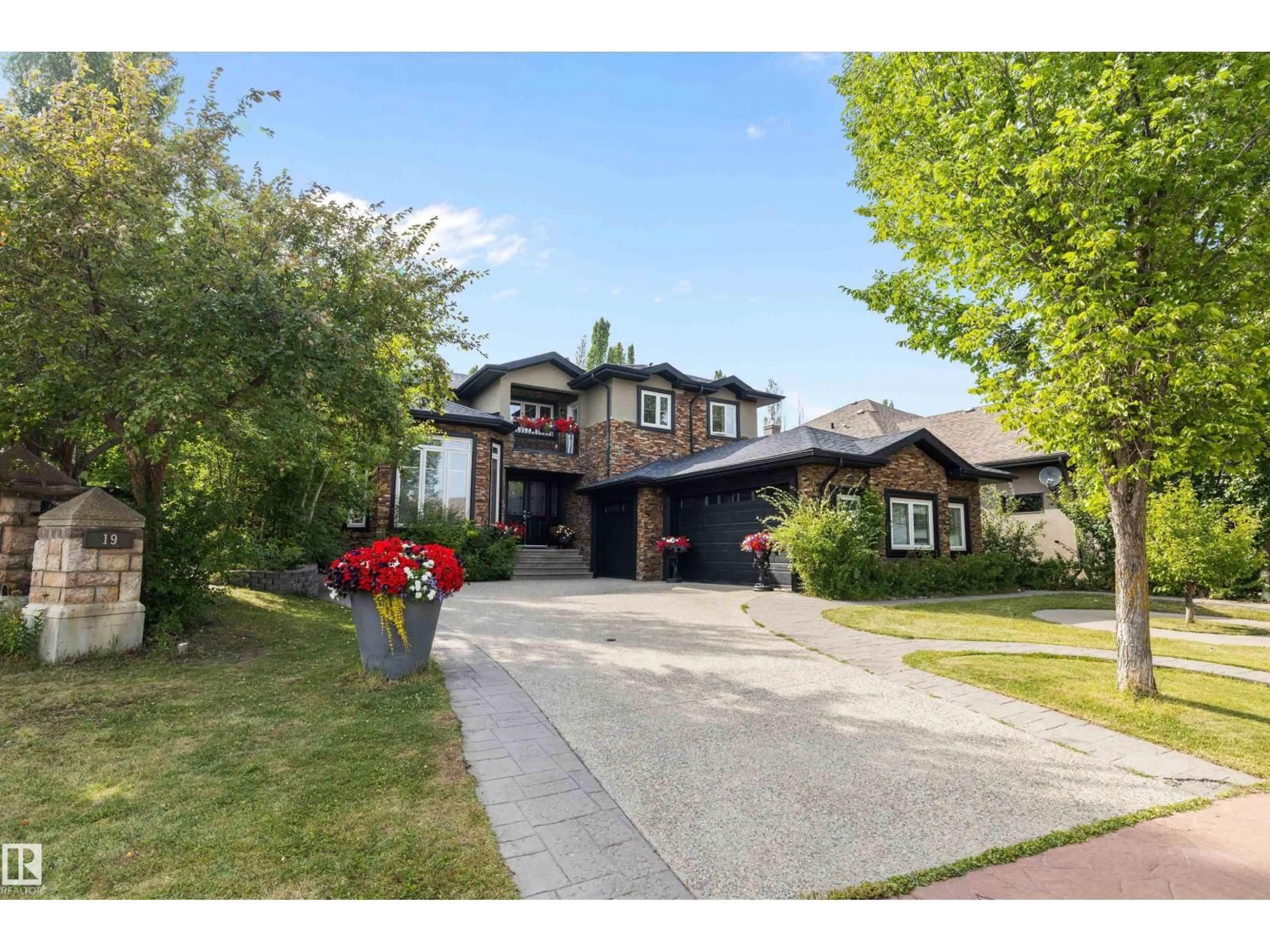 Unknown for 19 OAK POINT, St. Albert Alberta T8N7H2
