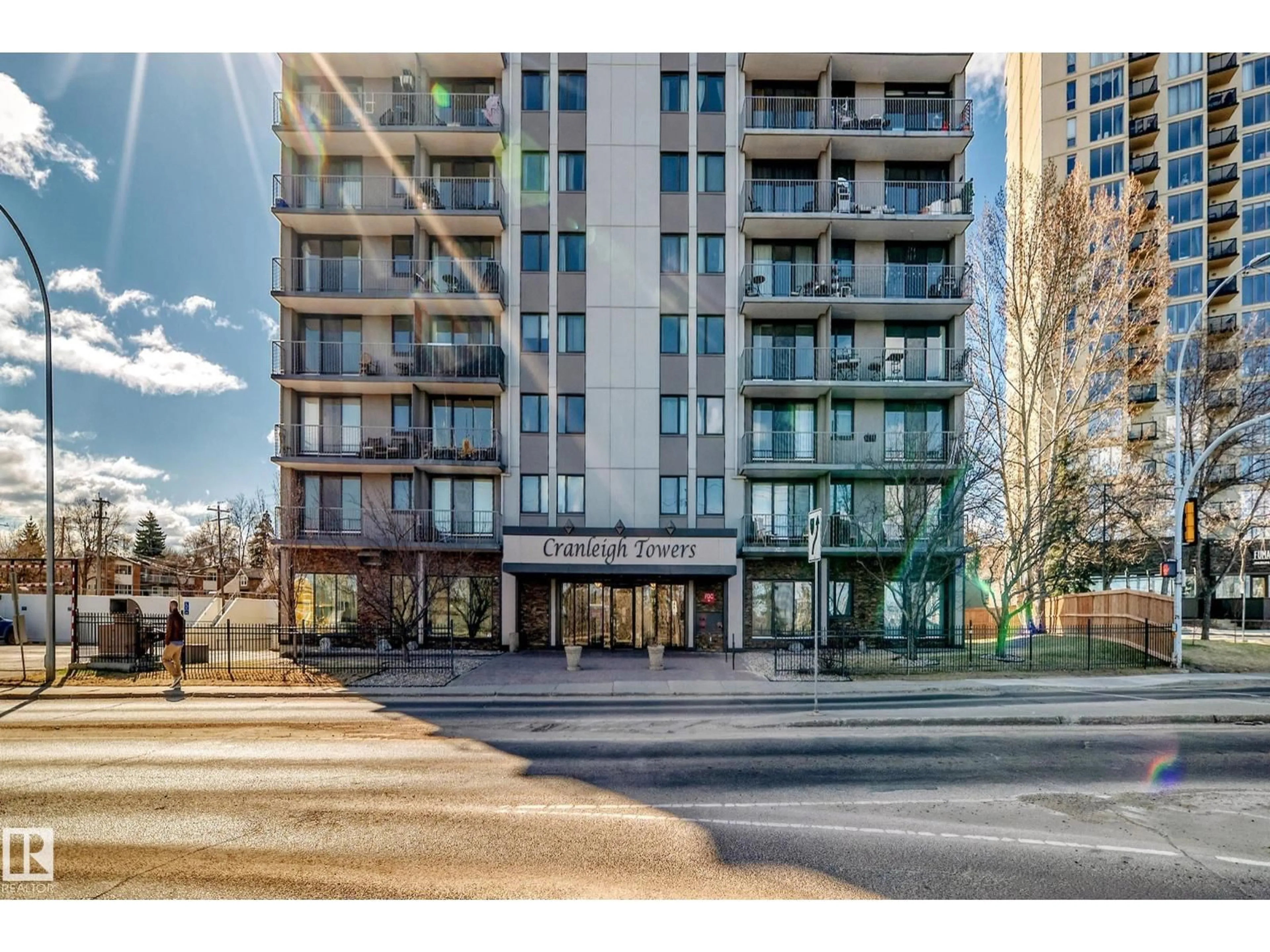 Unknown for 10135 - 601 SASKATCHEWAN DR, Edmonton Alberta T6E4Y9