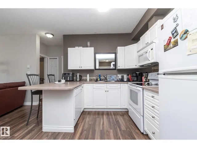 #102 - 304 LEWIS ESTATES BV, Edmonton 5