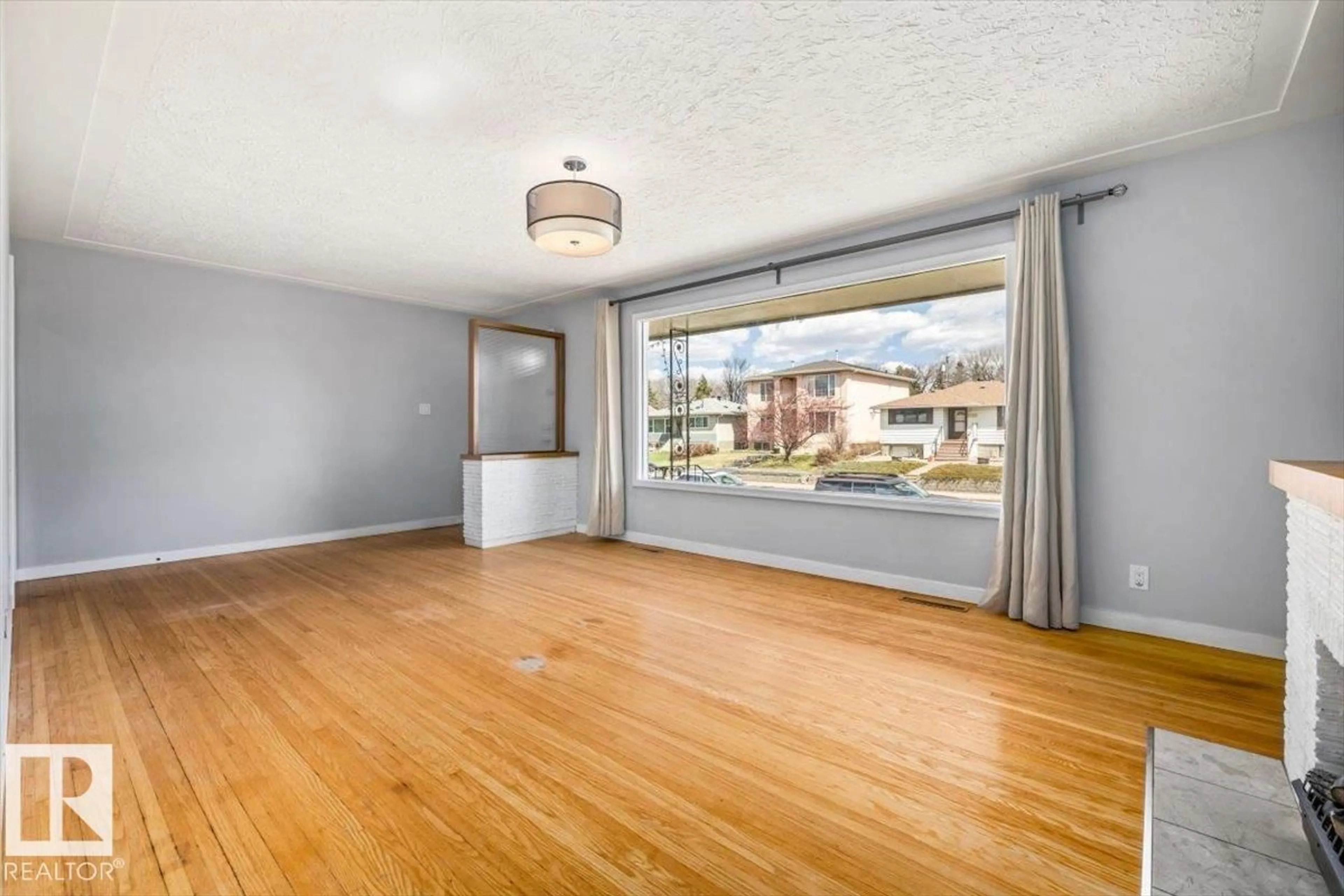 A pic of a room for NW - 9828 79 ST, Edmonton Alberta T6A3G1