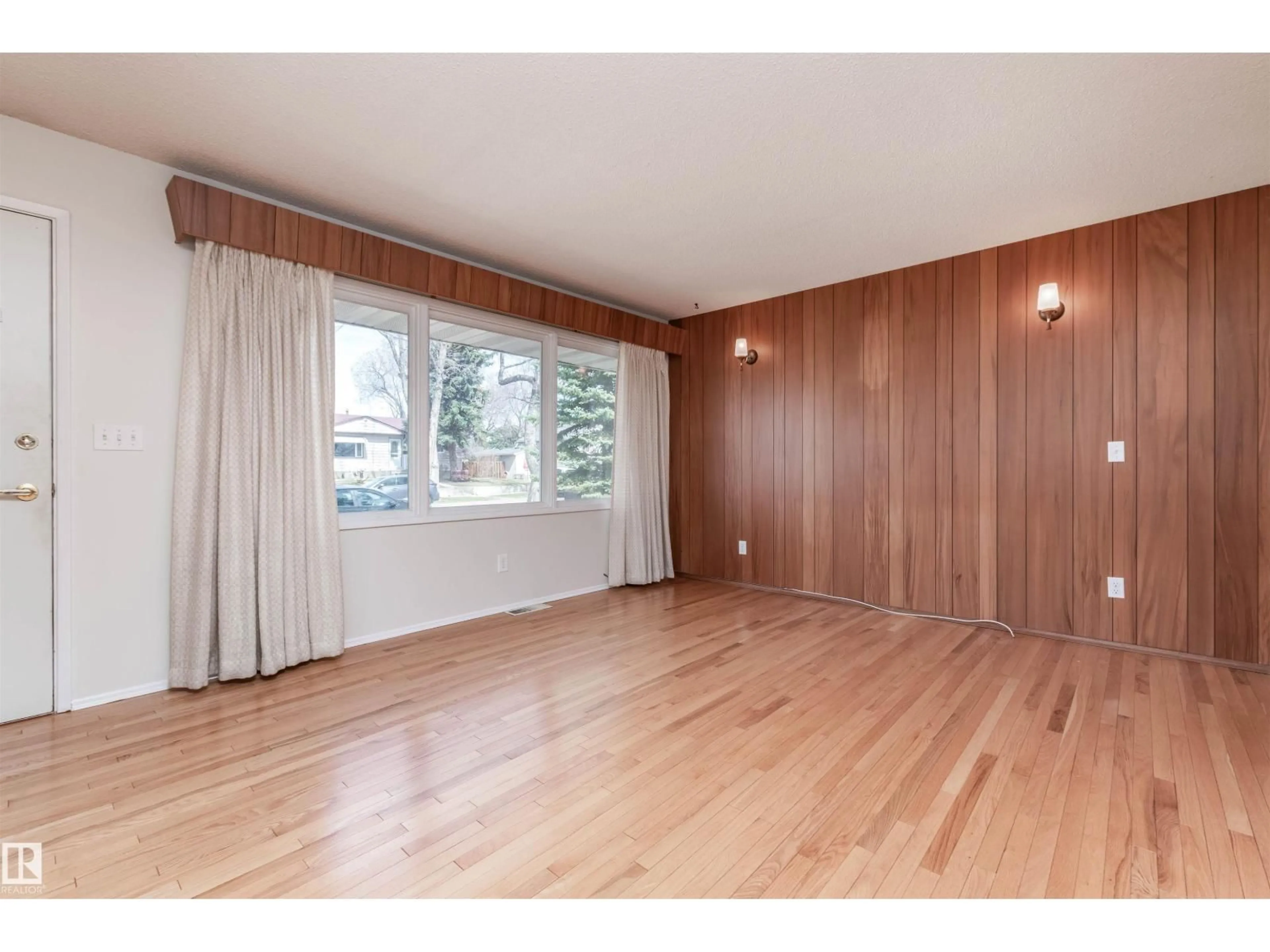 A pic of a room for 10009 96A AV, Fort Saskatchewan Alberta T8L1P9