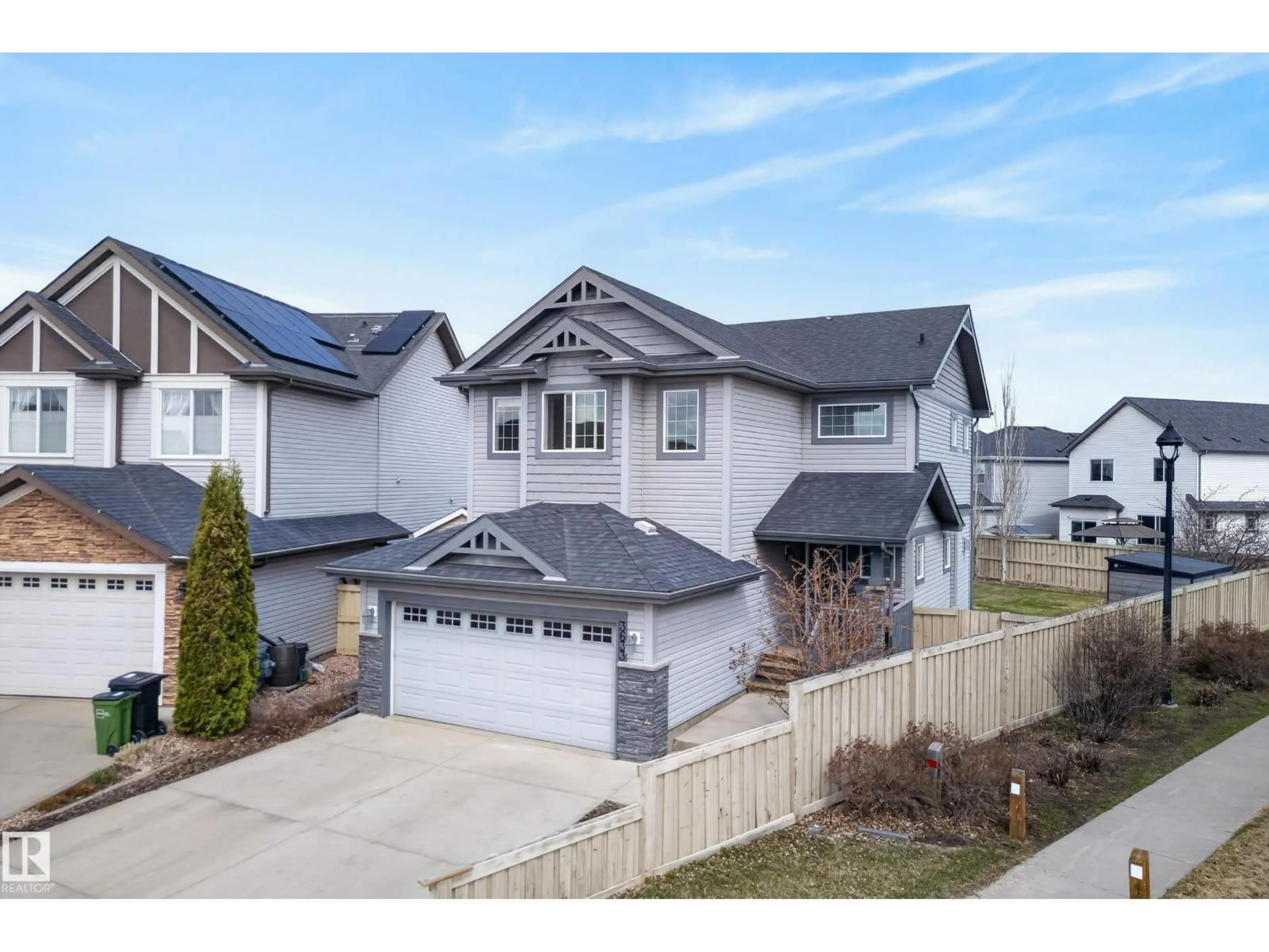 A pic from outside/outdoor area/front of a property/back of a property/a pic from drone, street for 3633 ATKINSON LO, Edmonton Alberta T6W0X2