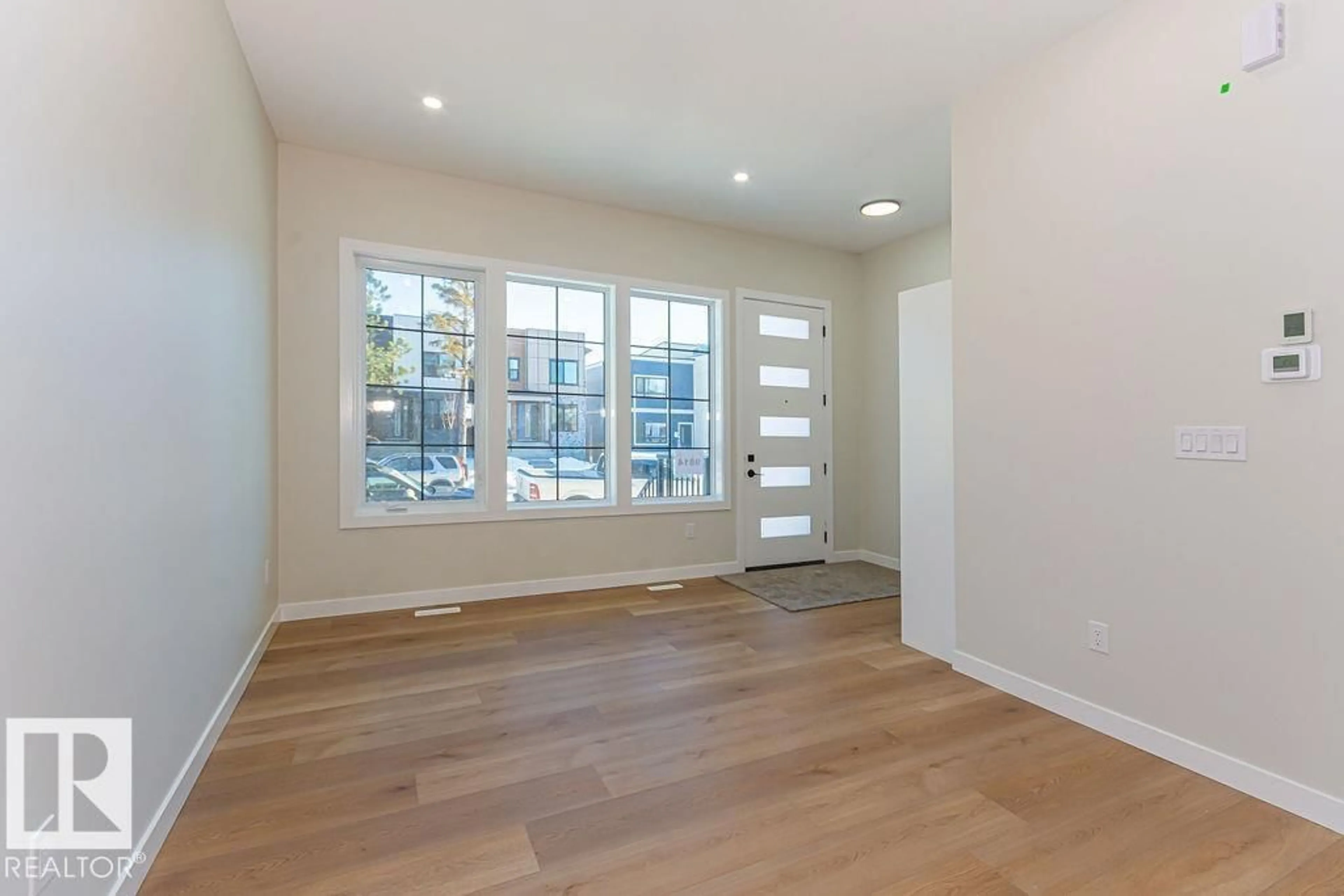 Indoor entryway for NW - 9814 155 ST, Edmonton Alberta T5P2K9
