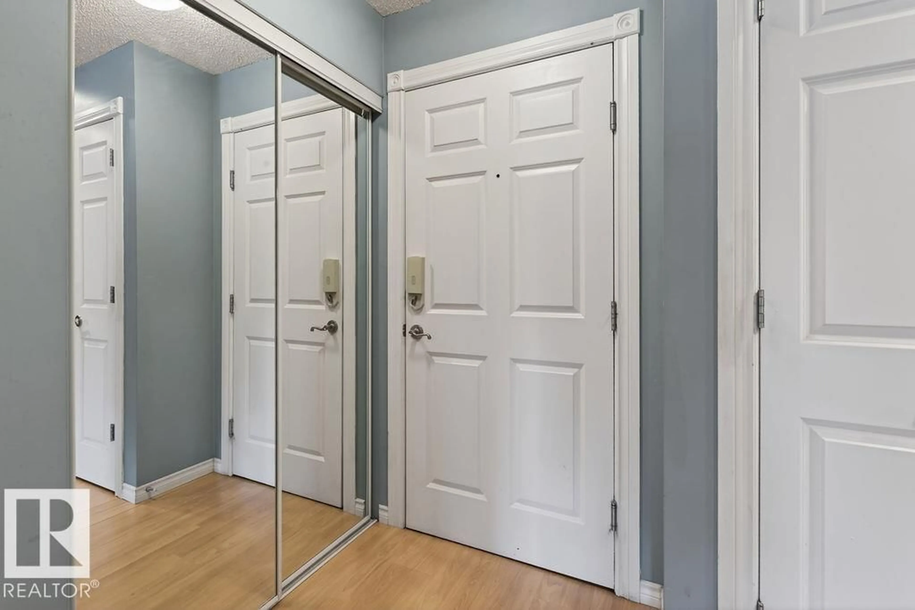 Indoor entryway for #305 - 12110 106 AV, Edmonton Alberta T5H4R9