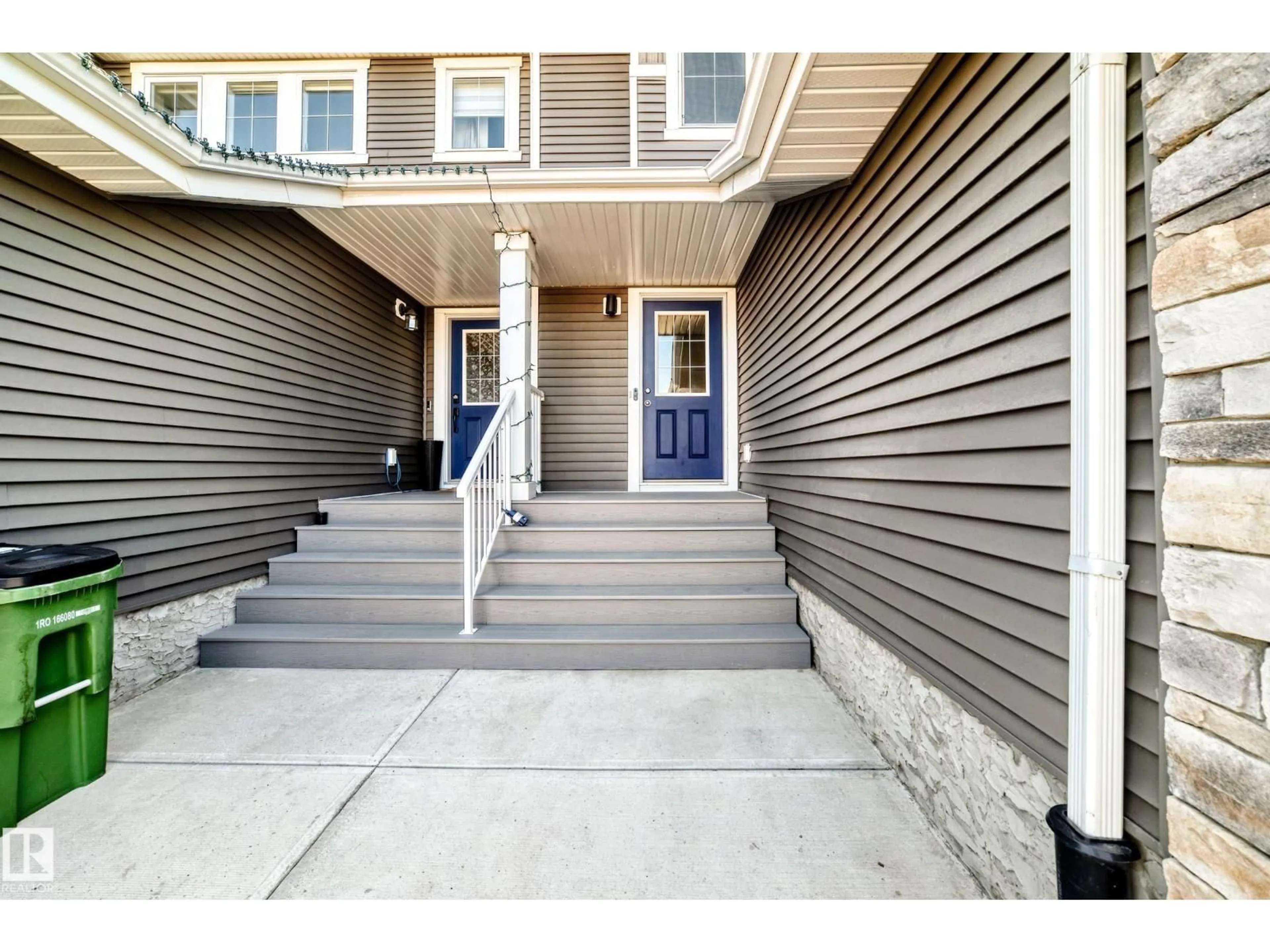 Unknown for 55 EBBERS CL, Edmonton Alberta T5Y3Y4