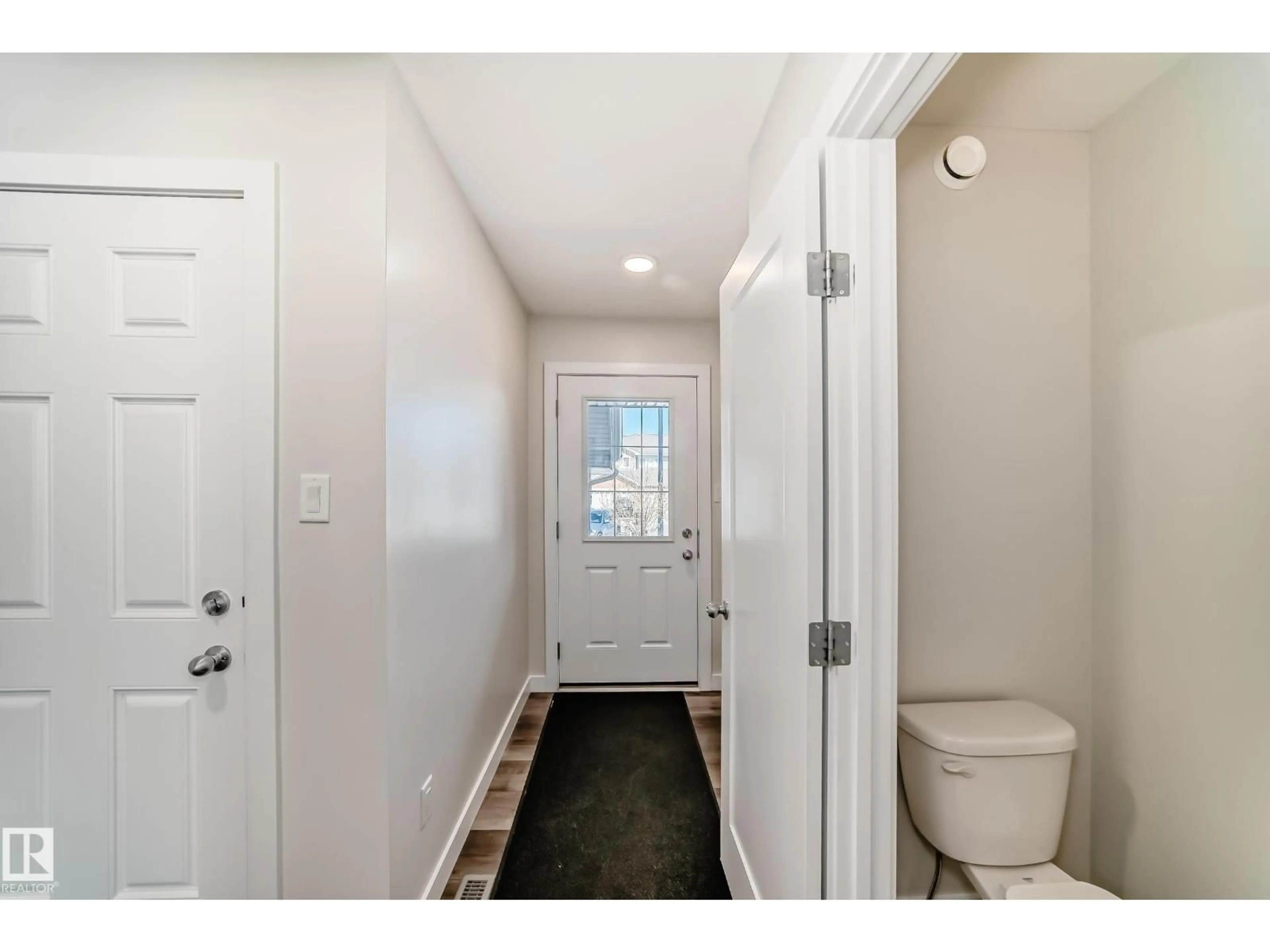 Indoor entryway for 55 EBBERS CL, Edmonton Alberta T5Y3Y4