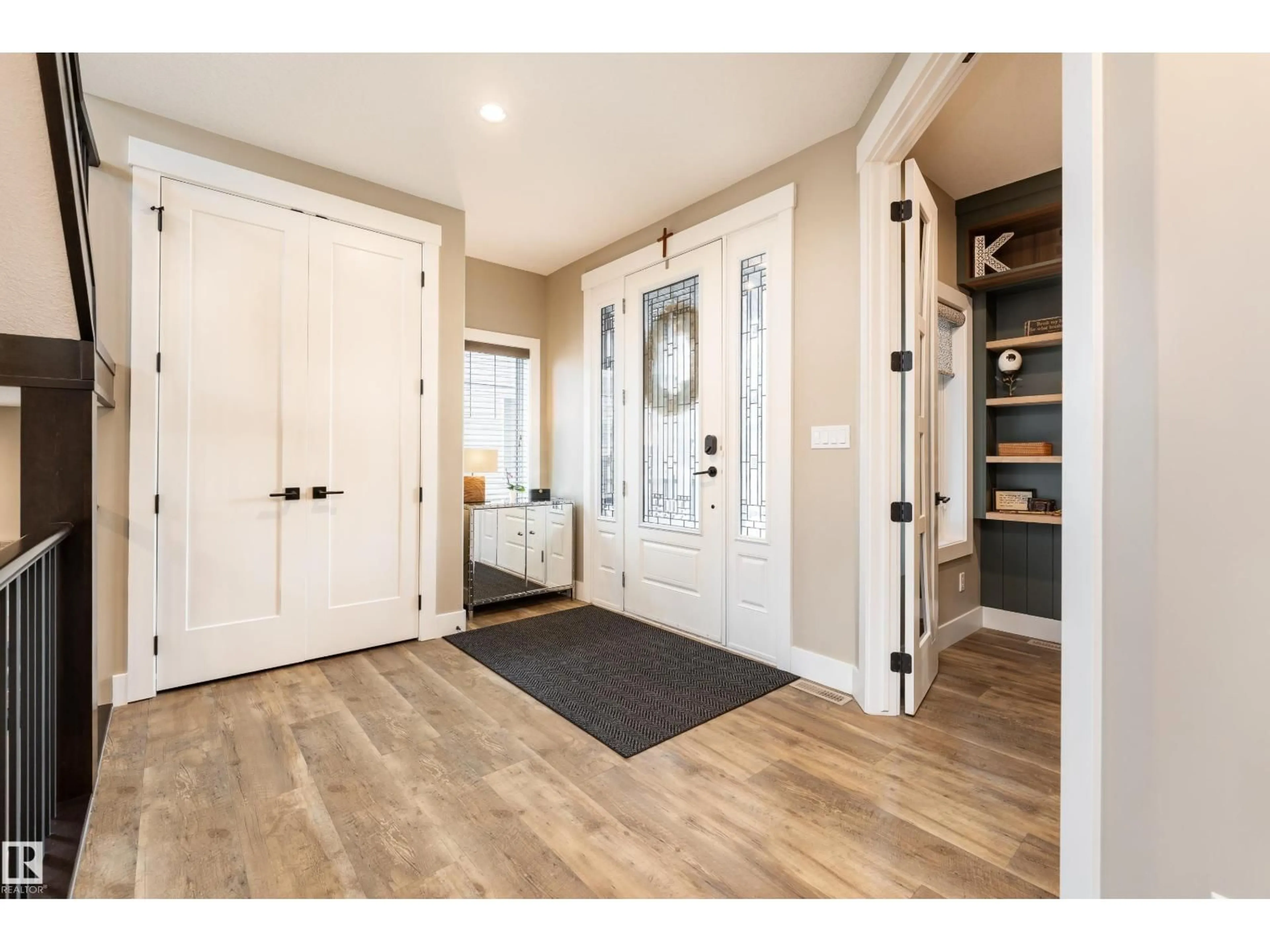 Indoor entryway for 254 WESTBROOK WD, Fort Saskatchewan Alberta T8L0L6