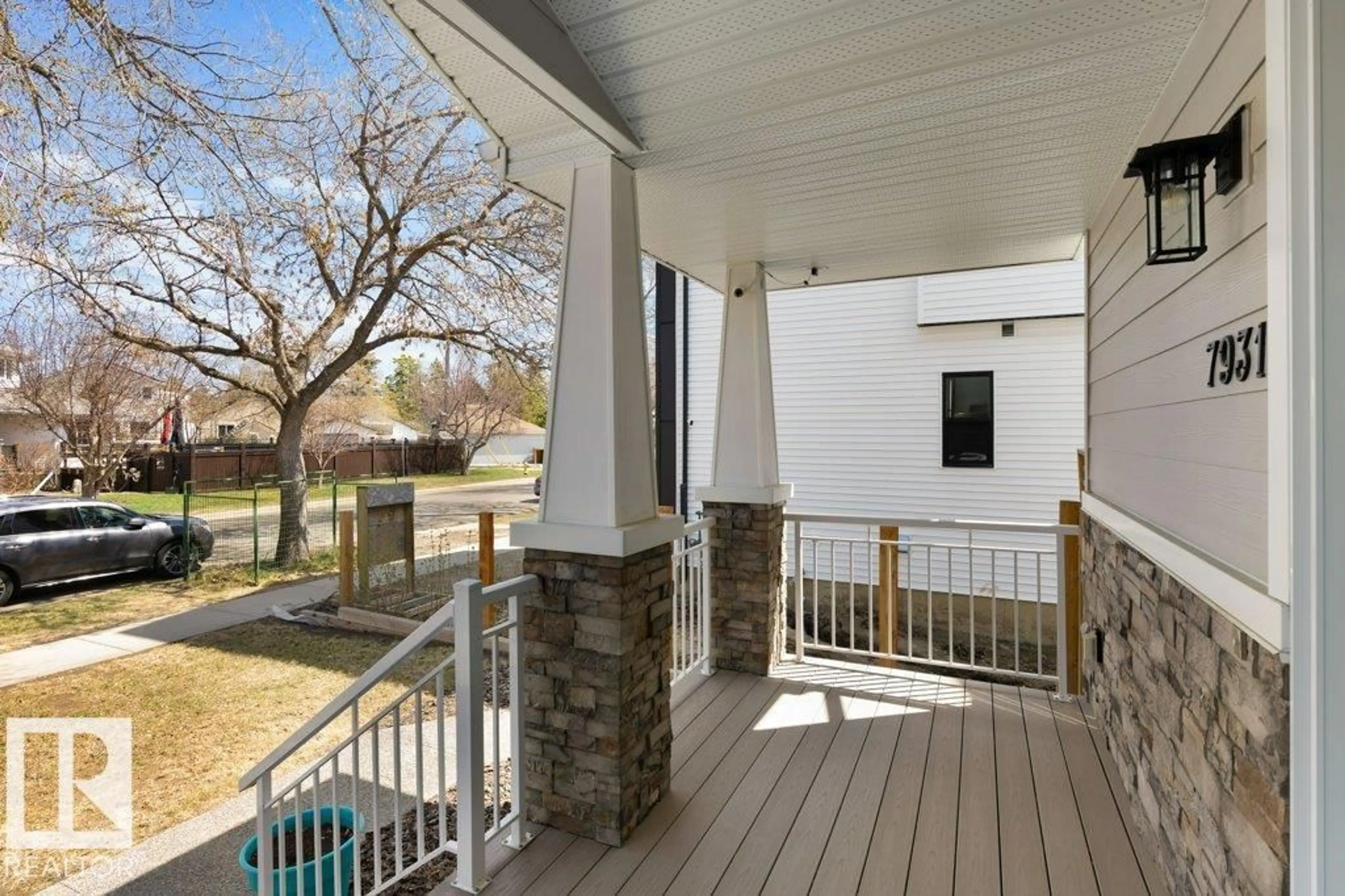Patio, street for 7931 112S AV, Edmonton Alberta T5B0H6