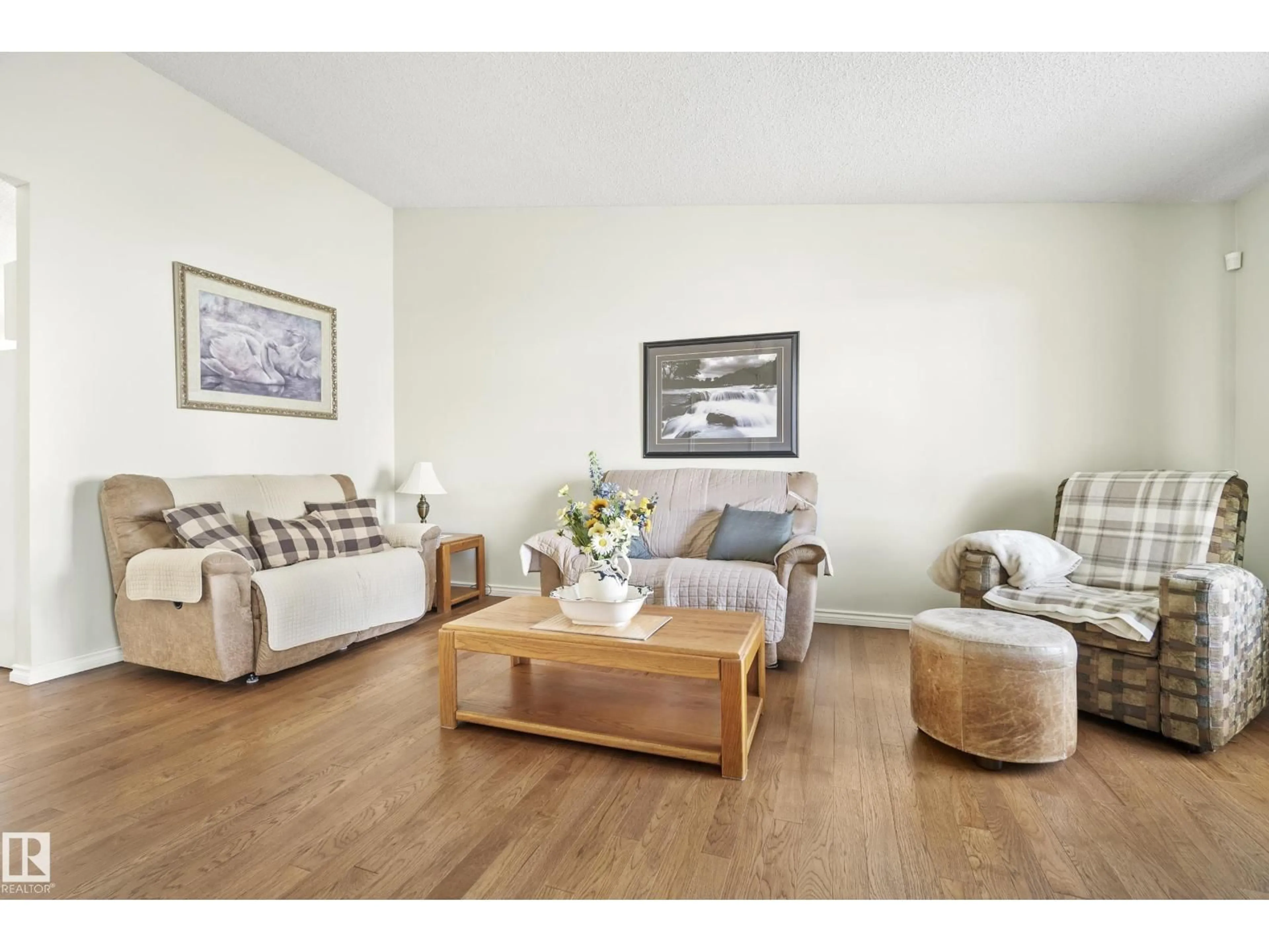 Living room with furniture, wood/laminate floor for #4 - 15 RITCHIE WY, Sherwood Park Alberta T8A5T3