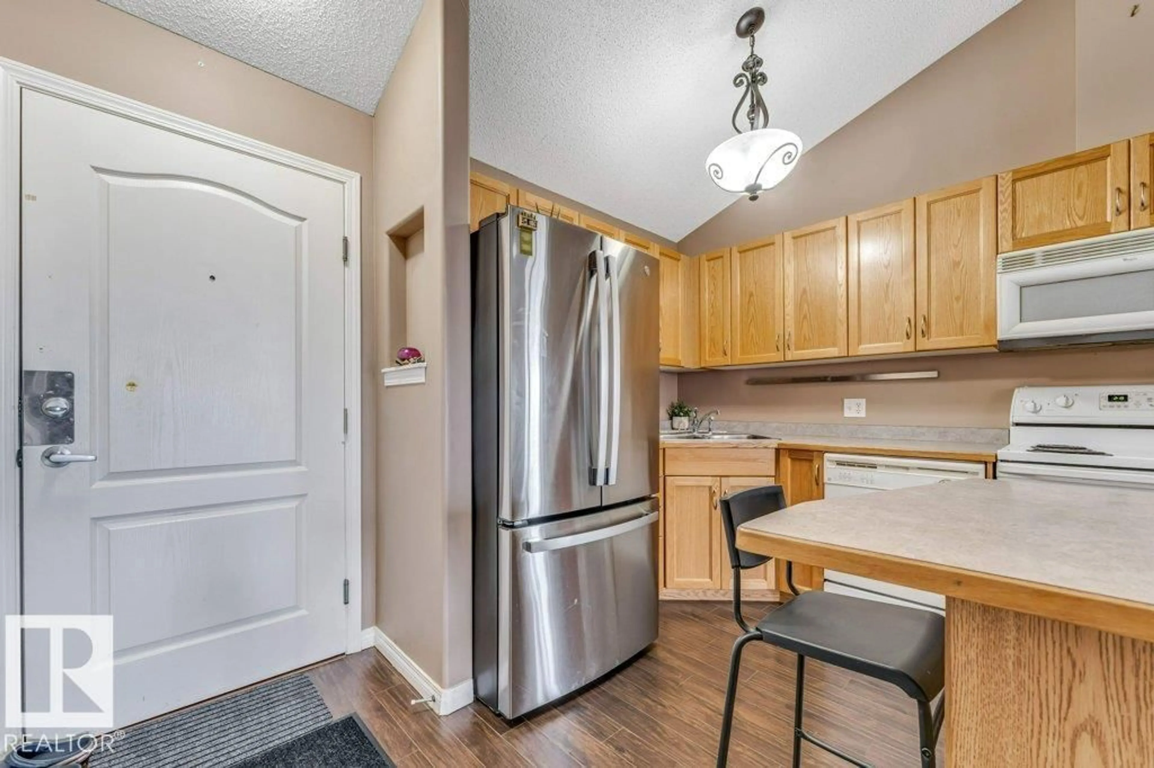 Standard kitchen, unknown for #404 - 3425 19 ST, Edmonton Alberta T6T2B5