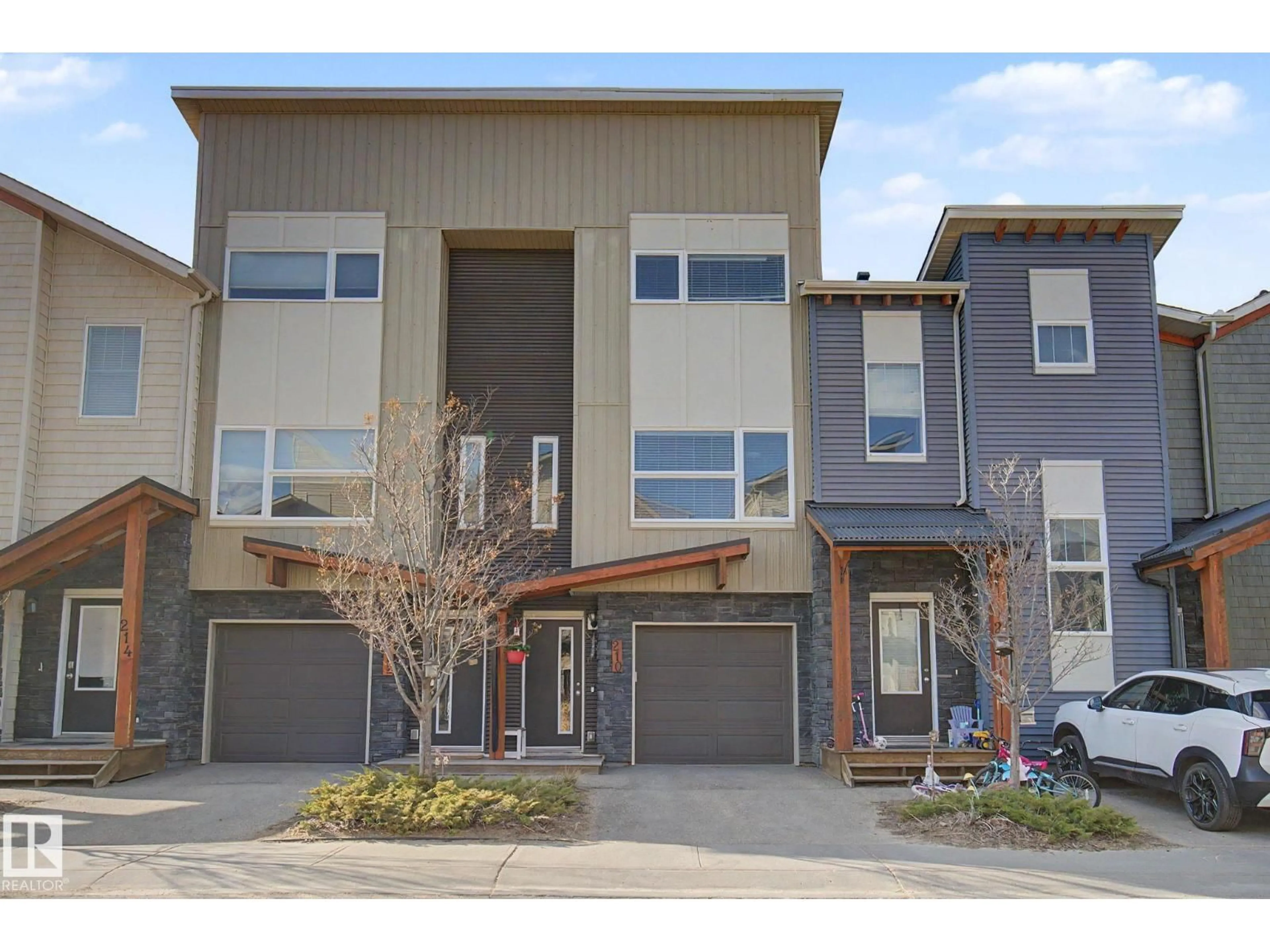 Unknown for 210 SOUTHFORK DR, Leduc Alberta T9E0X1