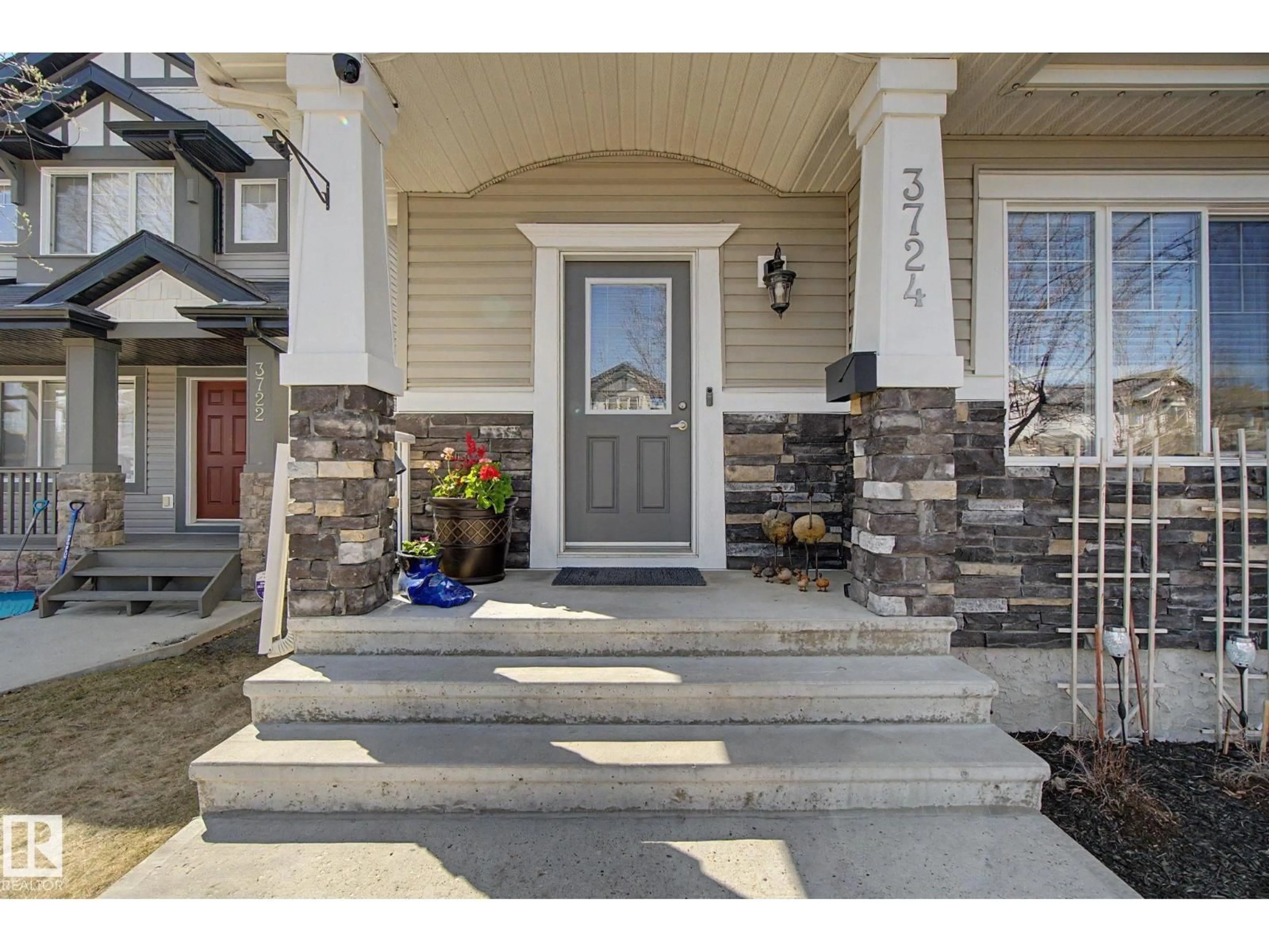 Indoor entryway for SW - 3724 ALEXANDER CR, Edmonton Alberta T6W0W7