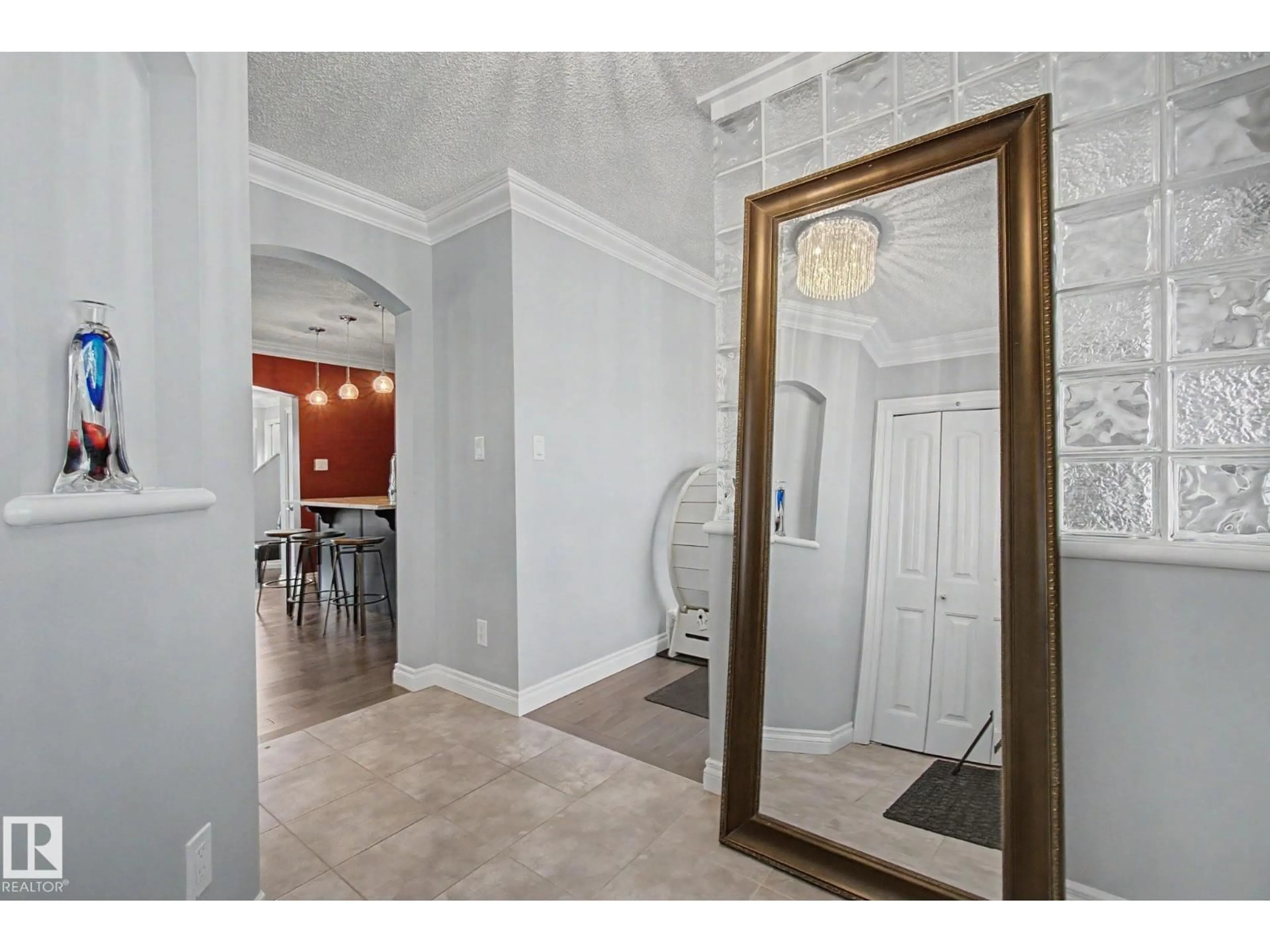 Indoor entryway for SW - 3724 ALEXANDER CR, Edmonton Alberta T6W0W7