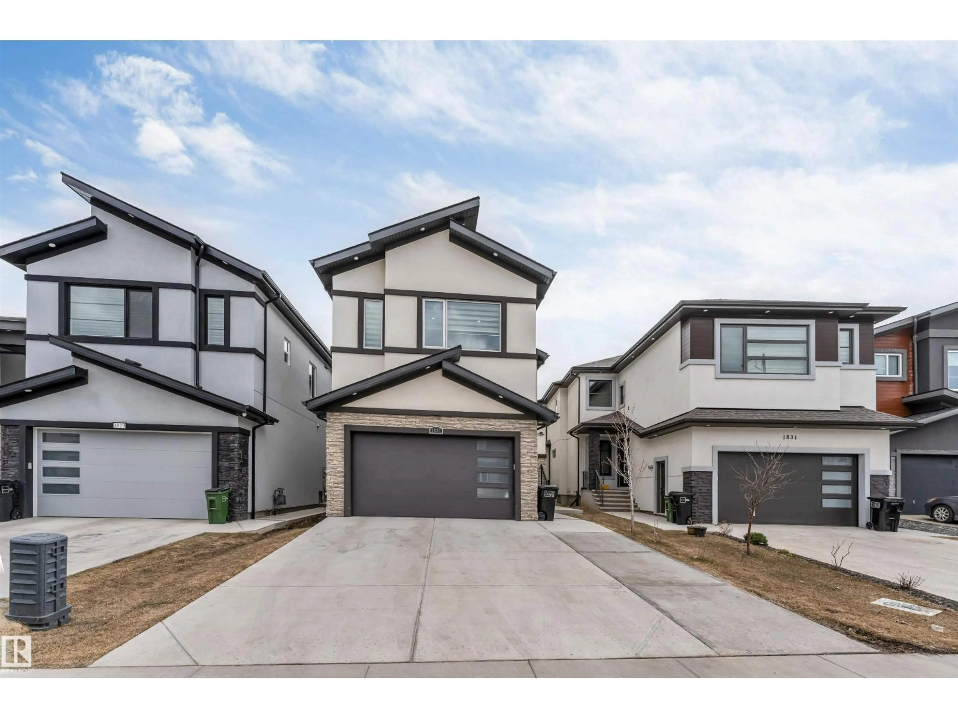 Unknown for 1827 17 AV, Edmonton Alberta T6T2N1