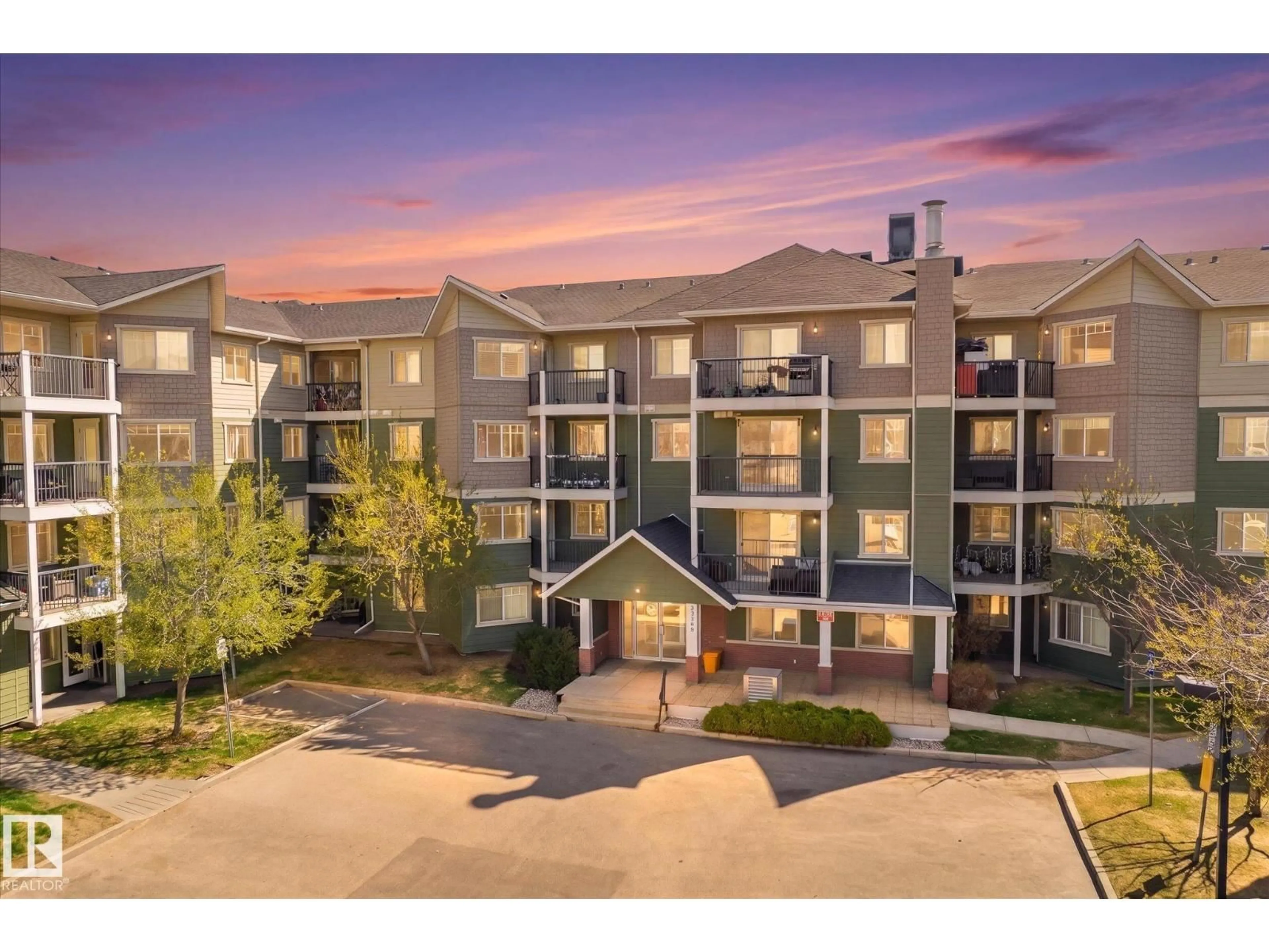 A pic from outside/outdoor area/front of a property/back of a property/a pic from drone, unknown for #212 - 6925 199 ST, Edmonton Alberta T5T3X8