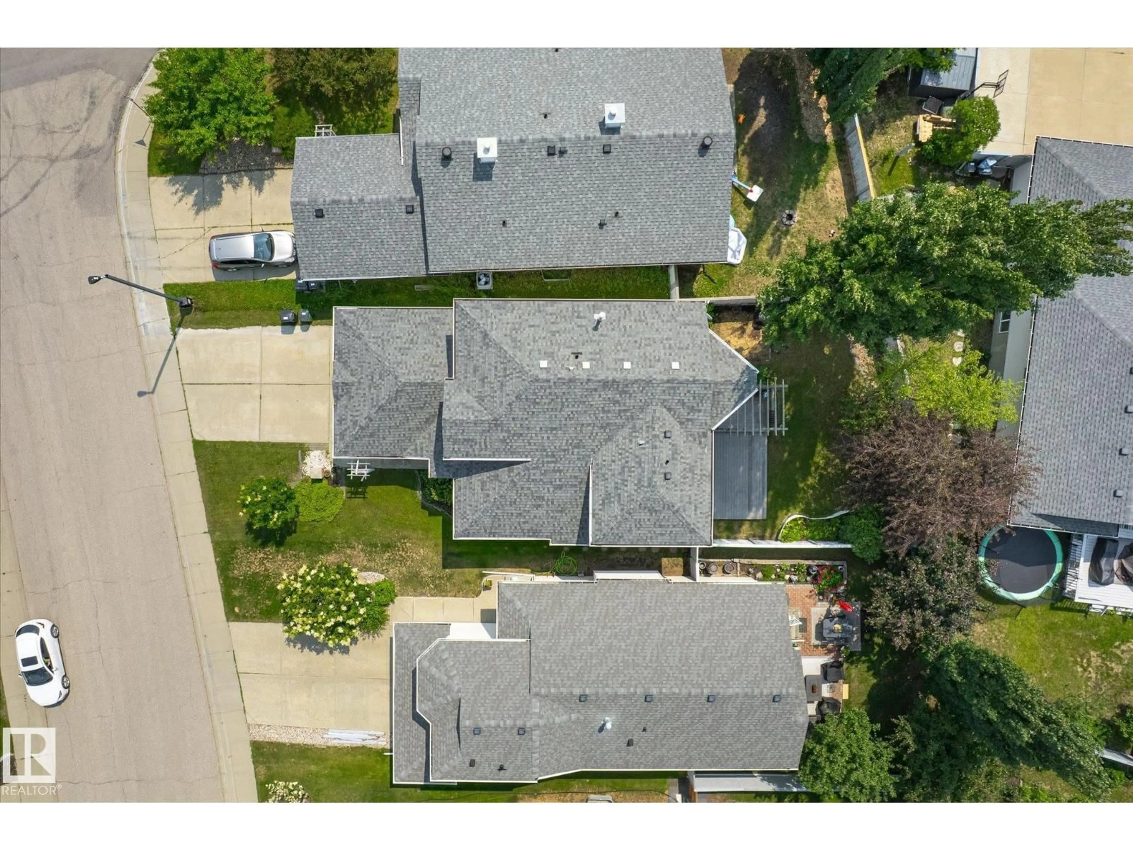 A pic from outside/outdoor area/front of a property/back of a property/a pic from drone, street for NW - 4908 187 ST, Edmonton Alberta T6M2R7