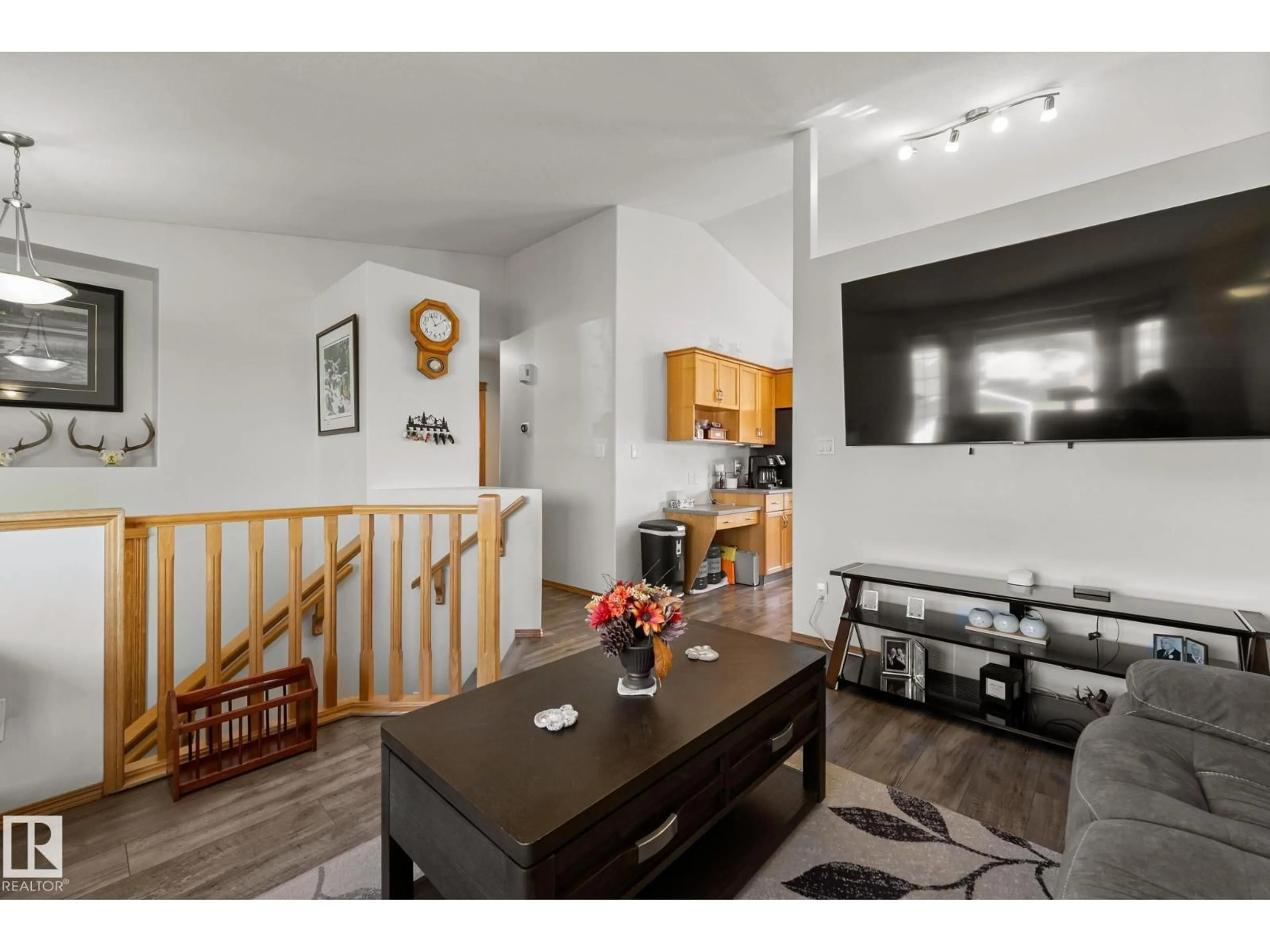 Unknown for 4105 75 ST, Camrose Alberta T4V3W4