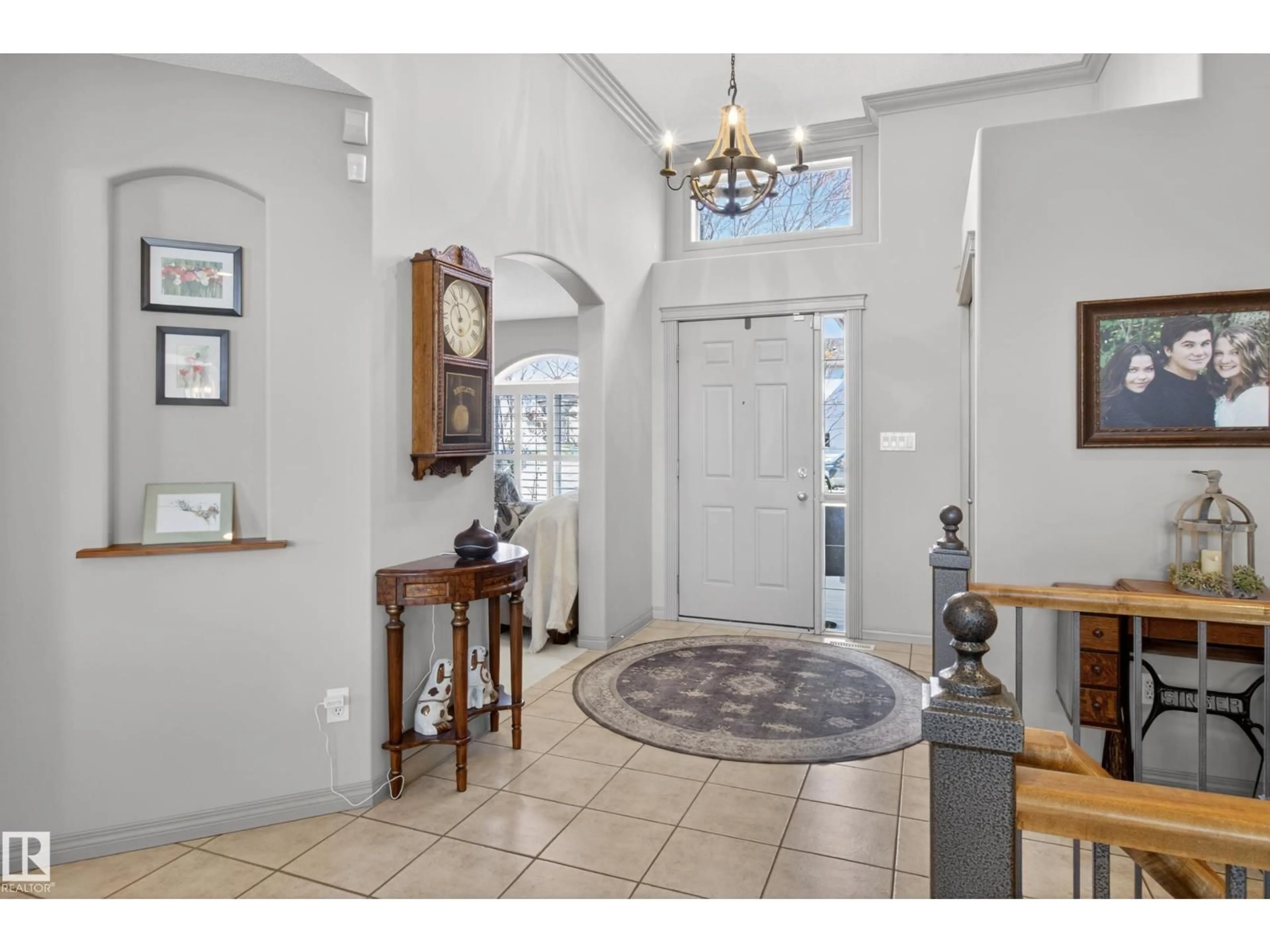 Indoor foyer for 74 HIGHGROVE CR, Sherwood Park Alberta T8A6J9