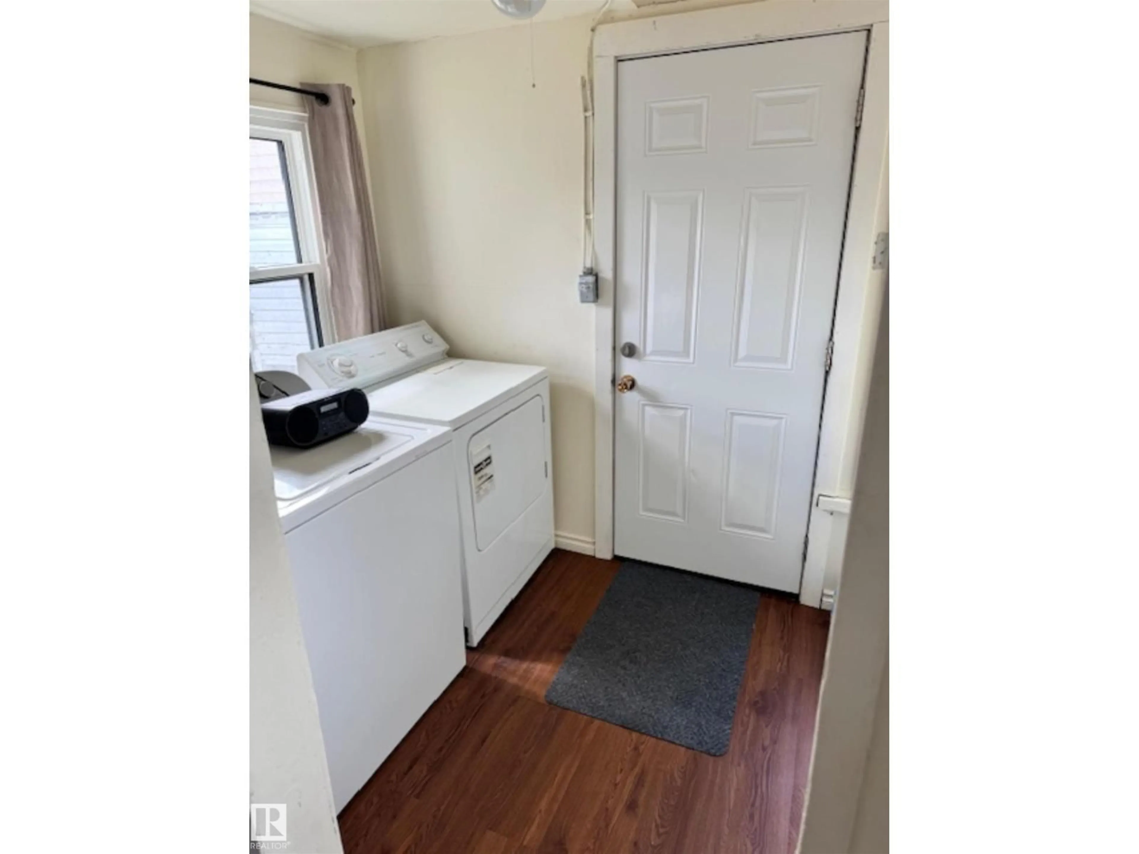 A pic of a room for 434 5 ST, Thorhild Alberta T0A3J0