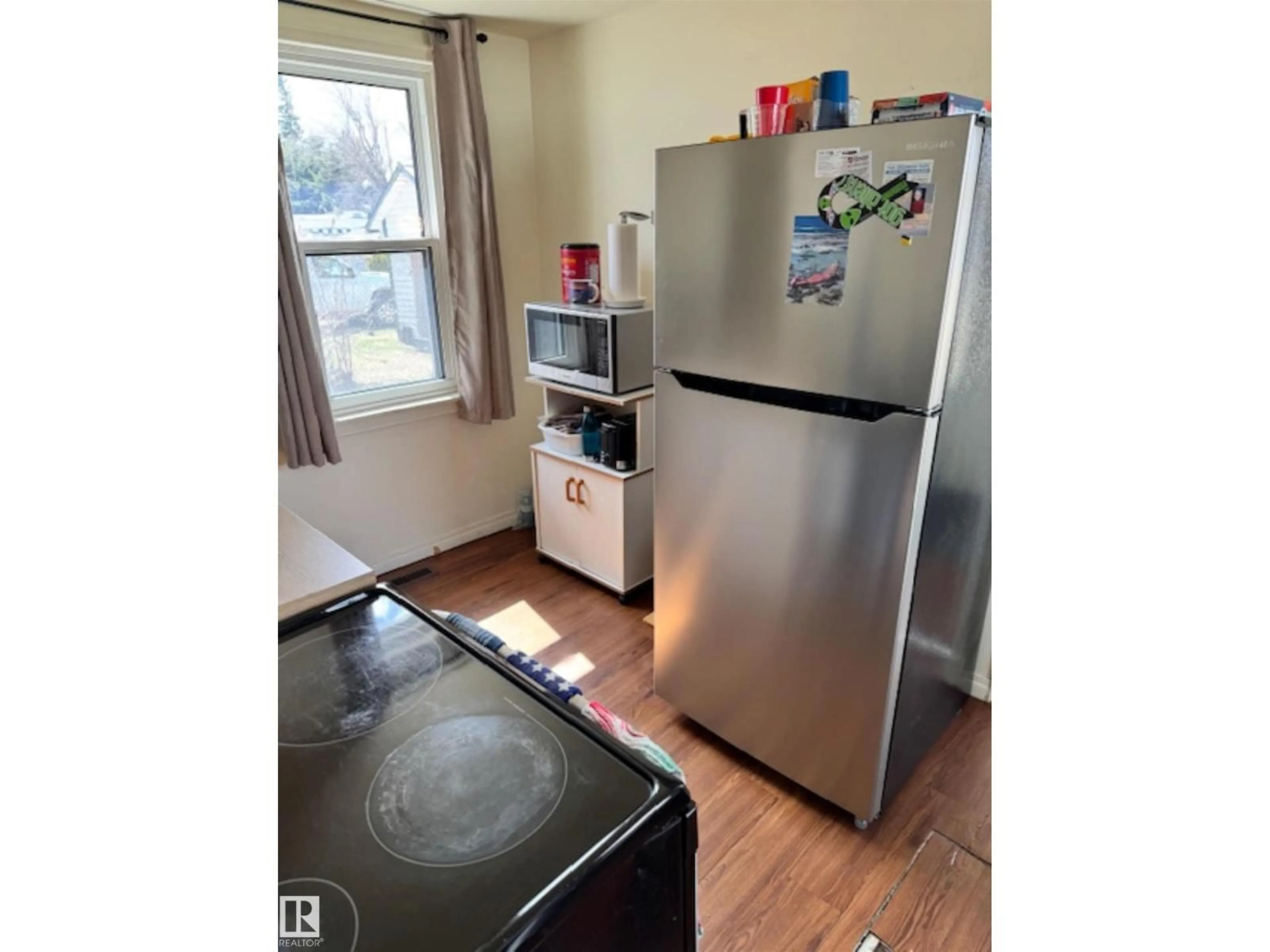 Standard kitchen, unknown for 434 5 ST, Thorhild Alberta T0A3J0