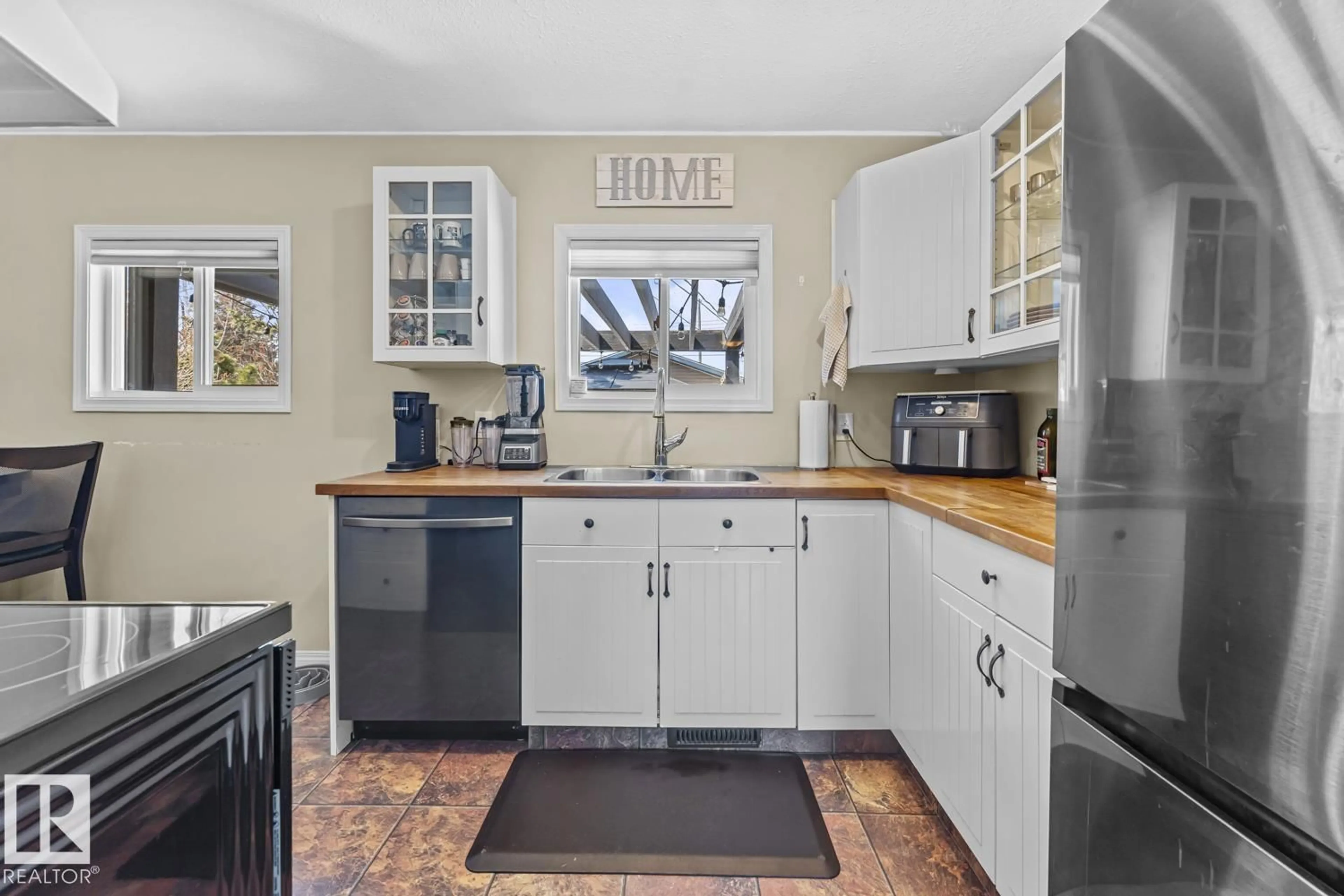 Standard kitchen, ceramic/tile floor for 1407 10 ST, Cold Lake Alberta T9M1J6