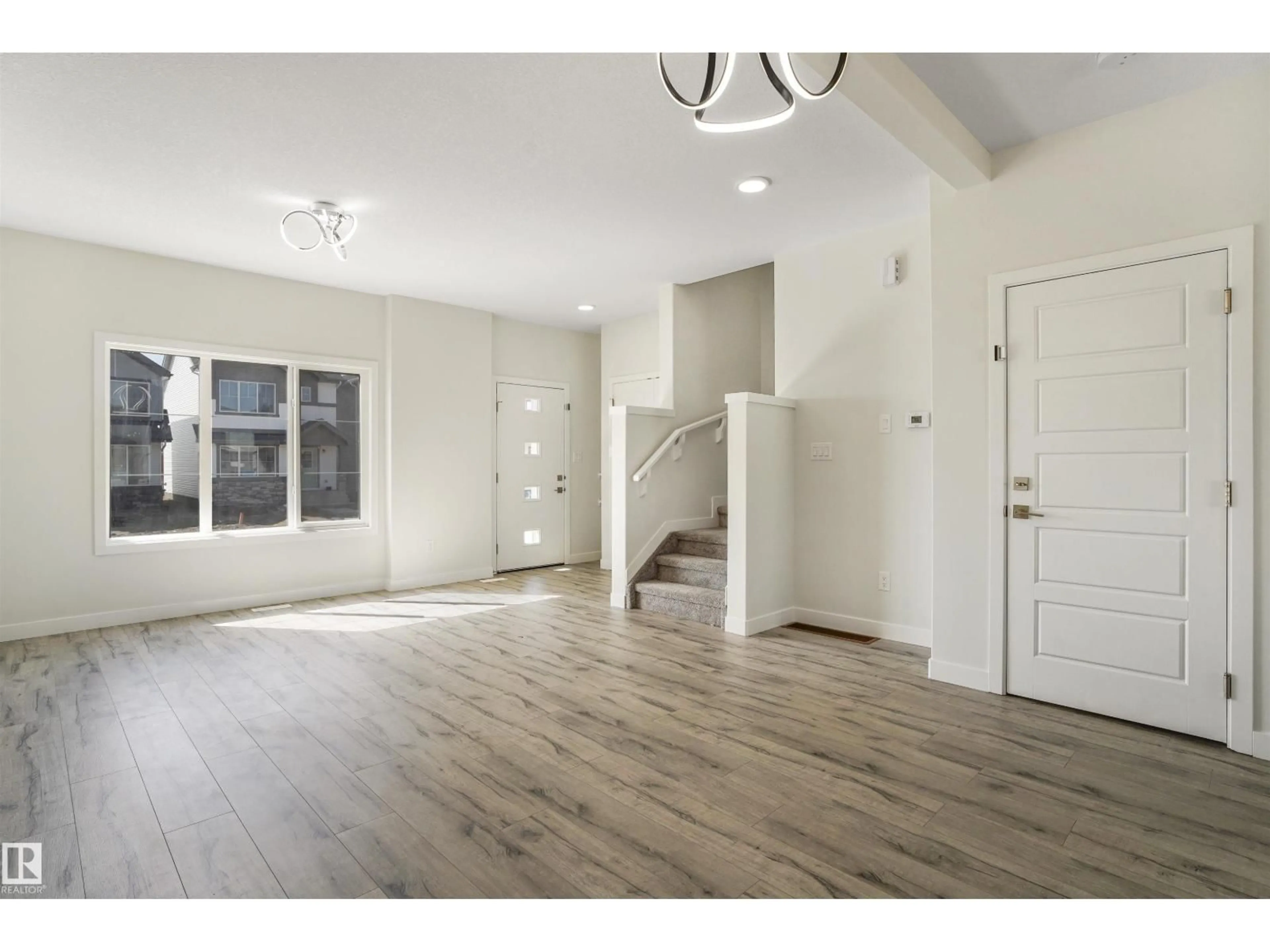 Indoor entryway for 9455 COLAK LN, Edmonton Alberta T6W5B6