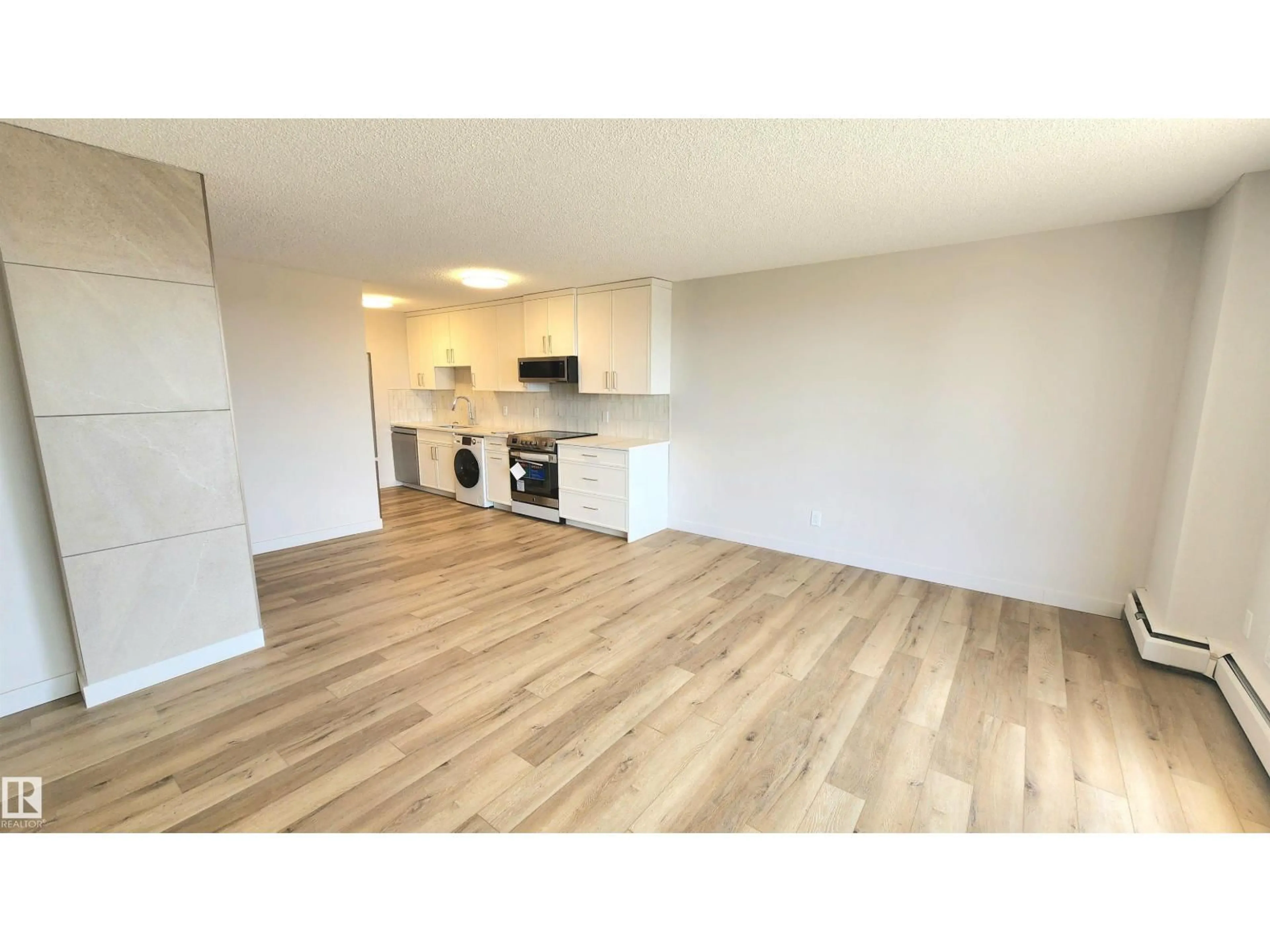 A pic of a room for 9028 - 603 JASPER AVE, Edmonton Alberta T5H3Y6